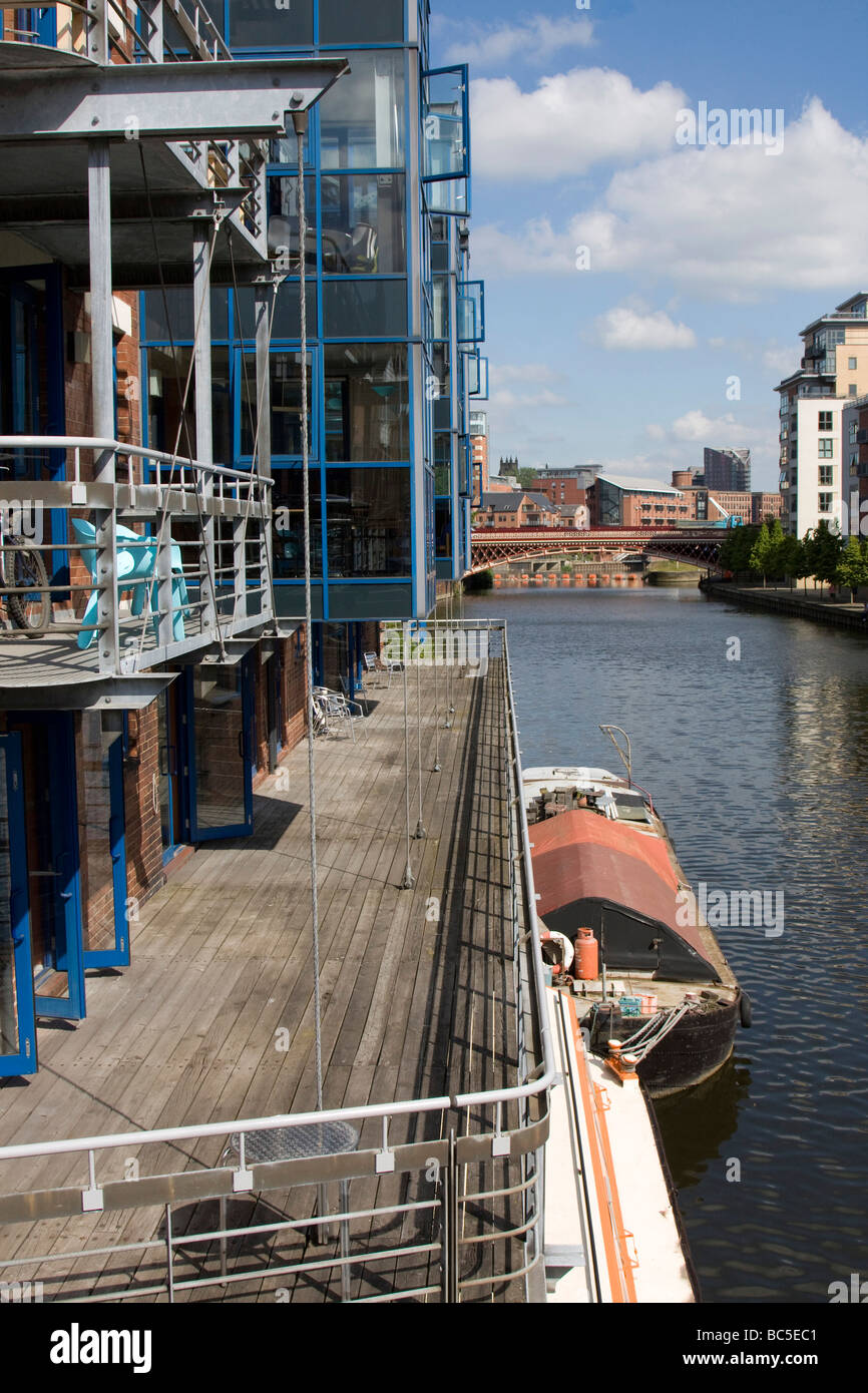 riverside properties river aire Leeds city centre West Yorkshire
