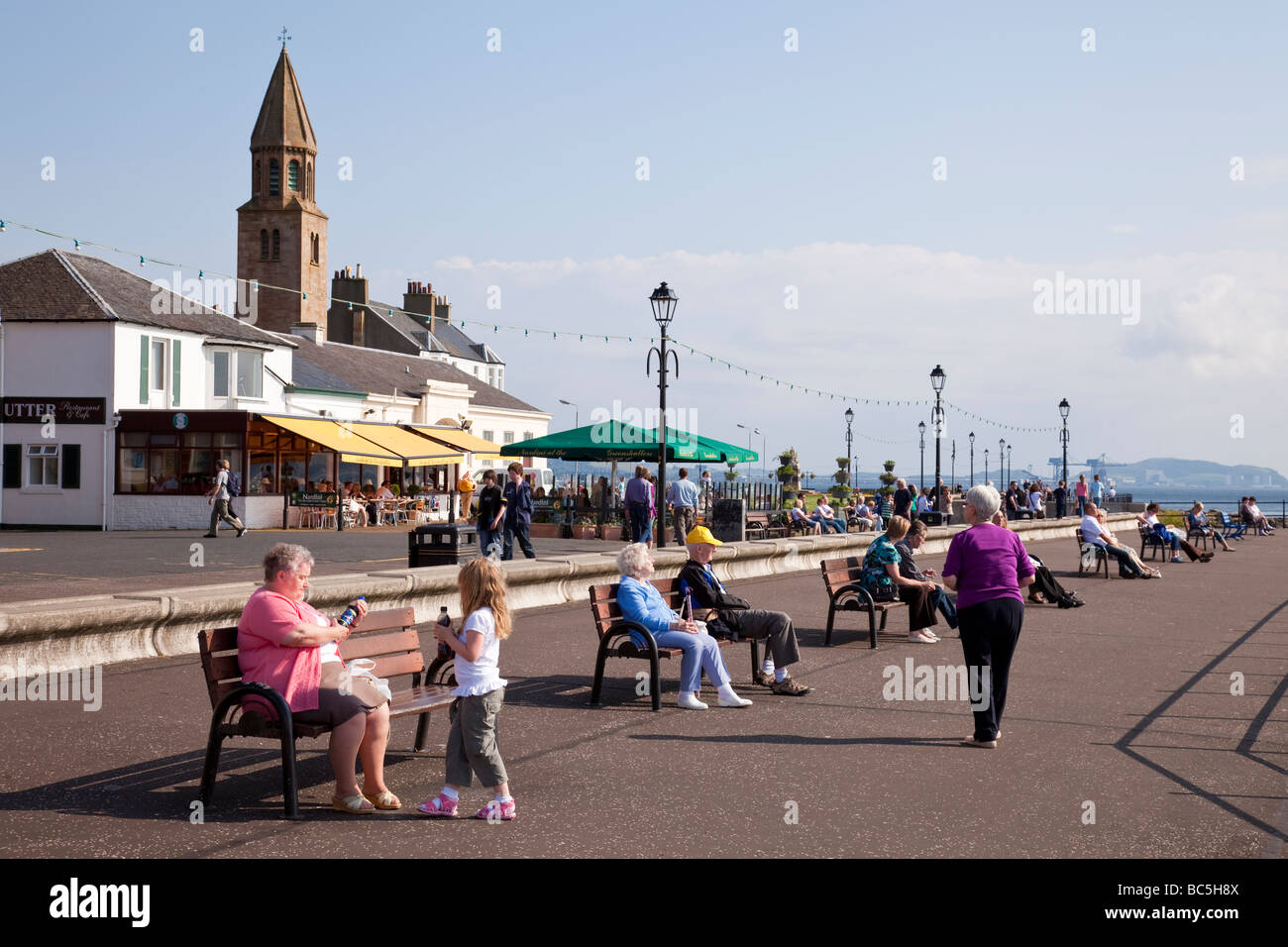 Largs promenade esplanade hires stock photography and images Alamy