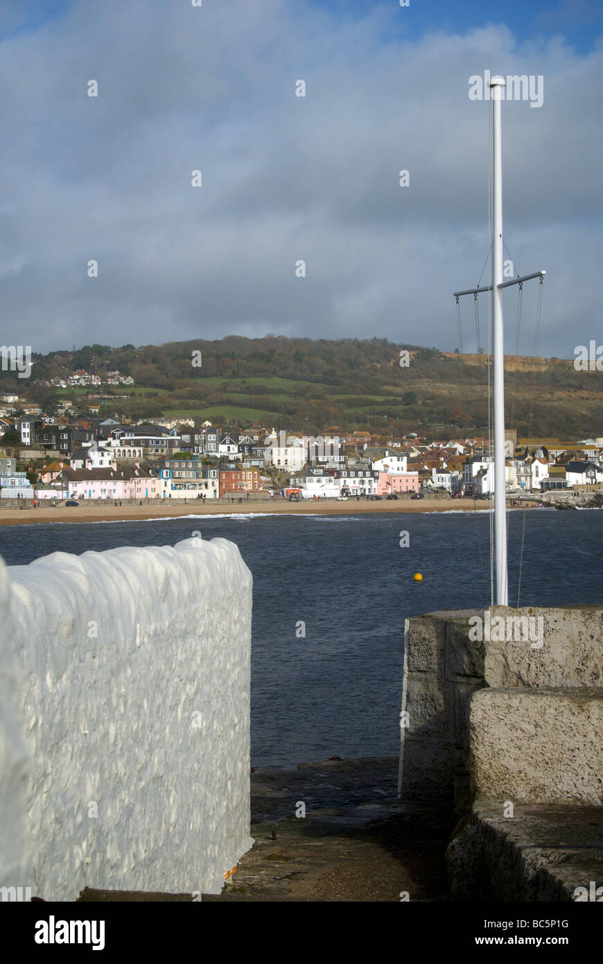 Lyme Regis Holiday Resort Dorset UK Harbour Quay Wall Stock Photo Alamy