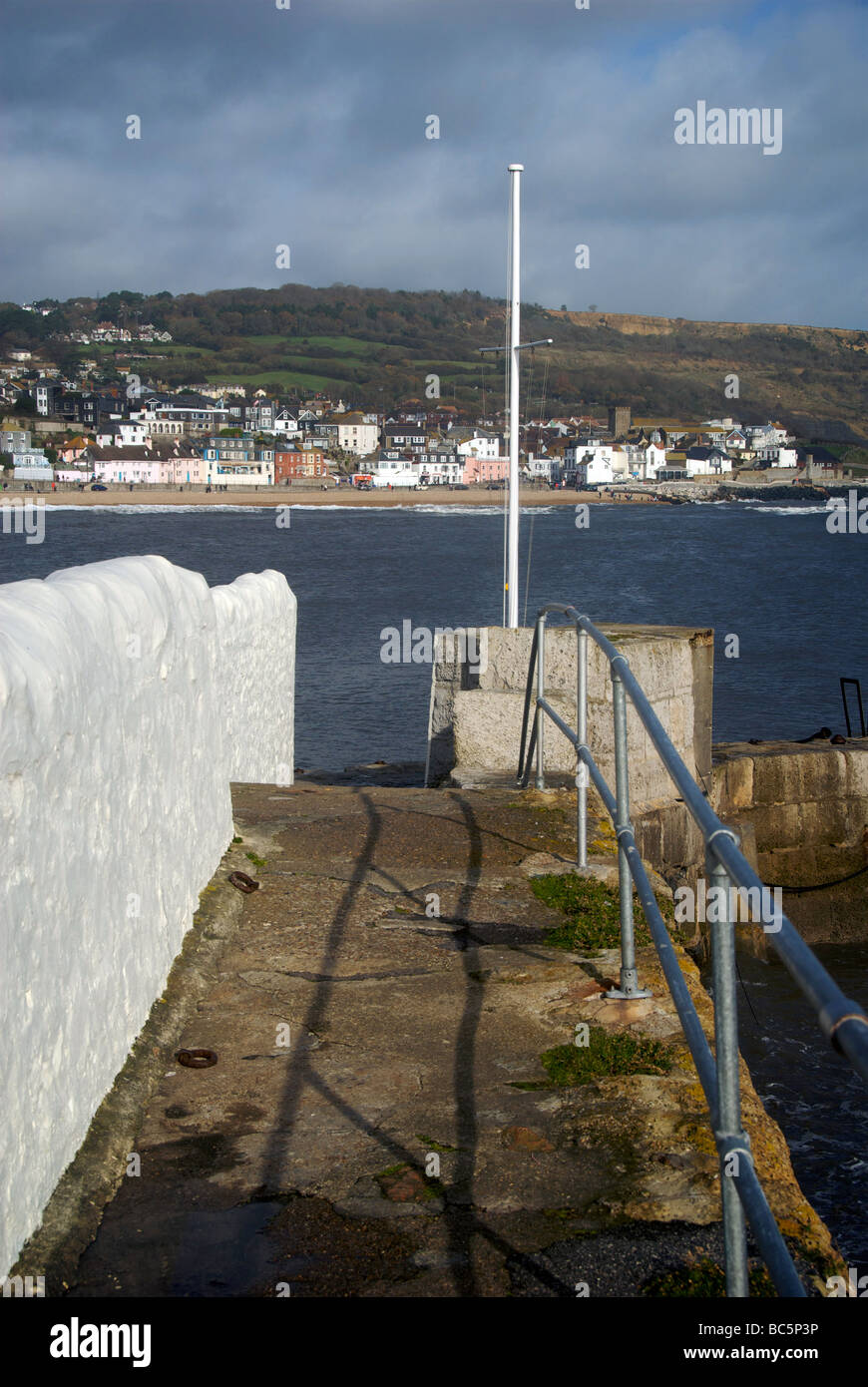 Lyme Regis Holiday Resort Dorset UK Harbour Quay Wall Stock Photo Alamy