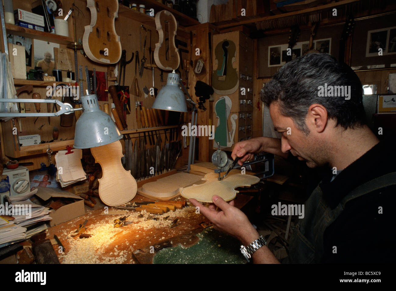 Cremona violin maker hires stock photography and images Alamy