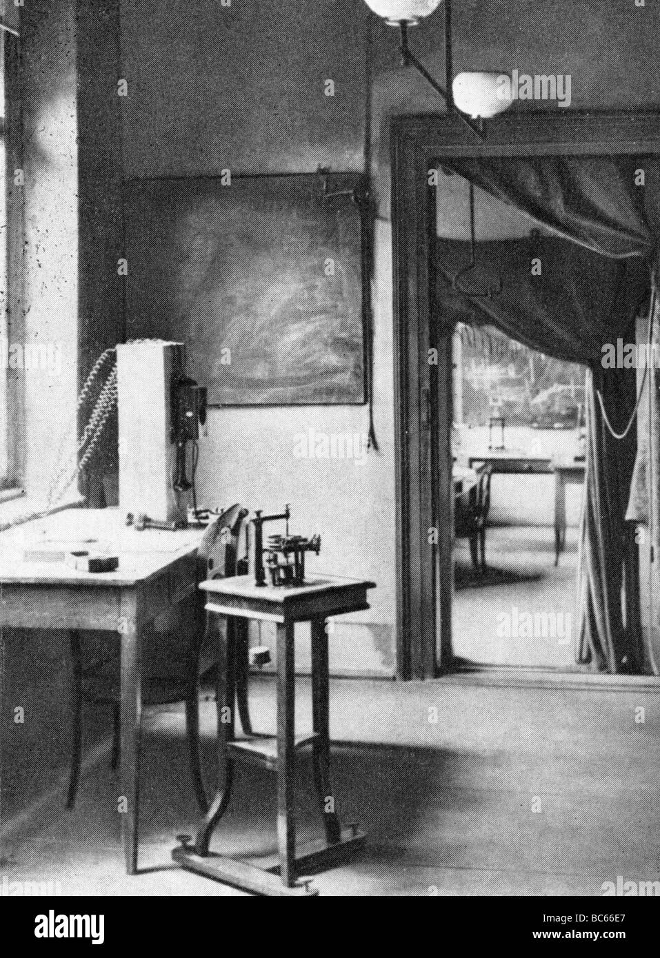 Wundt, Wilhelm, 16.8.1832 - 31.8.1920, German philosopher and psychologist, his laboratory, circa 1910, Stock Photo