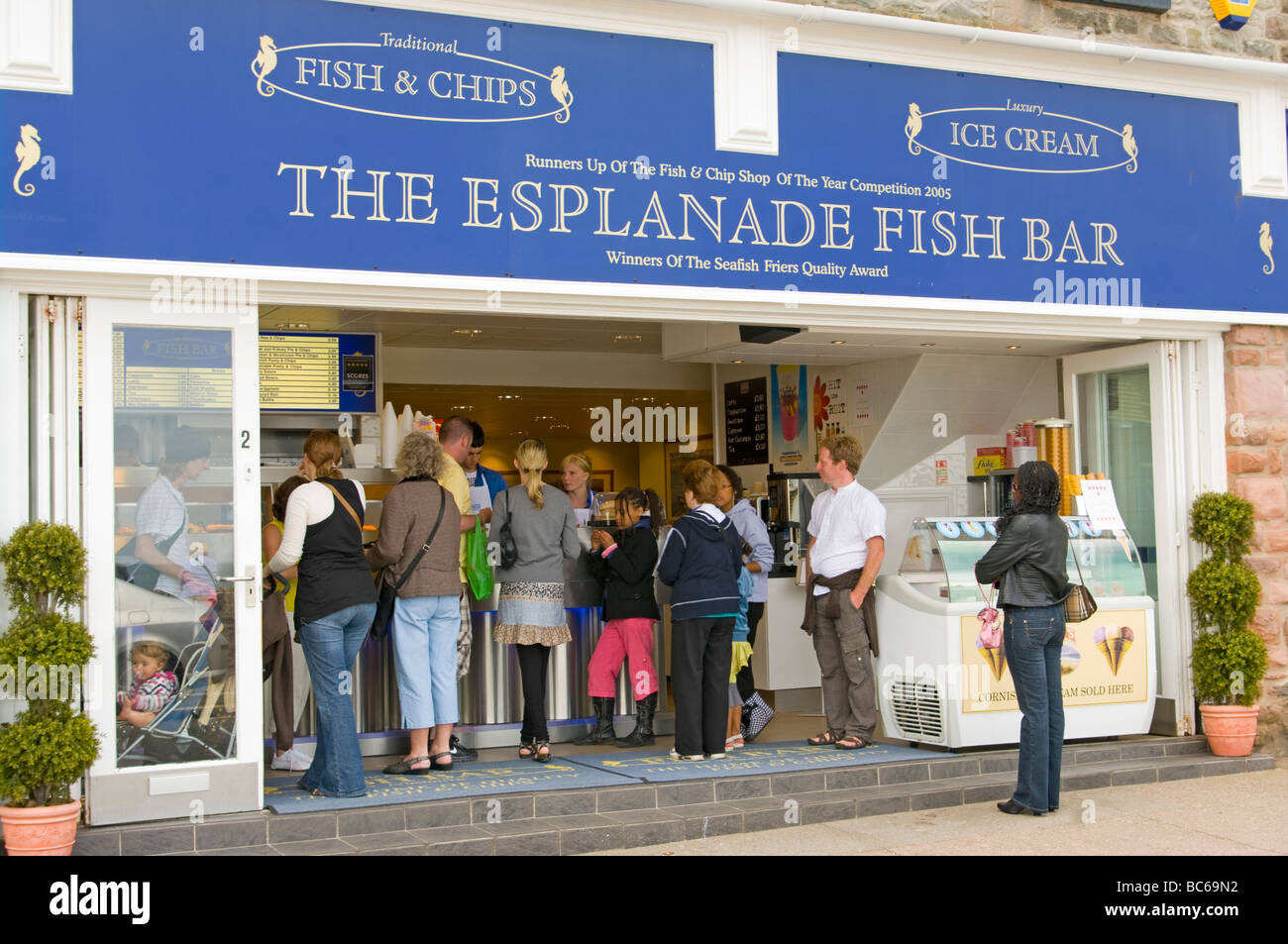 Chip shop chips hires stock photography and images Alamy