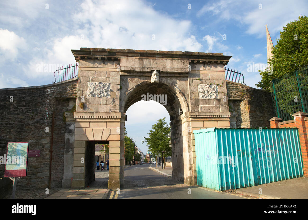 gate walls of derry hires stock photography and images Alamy