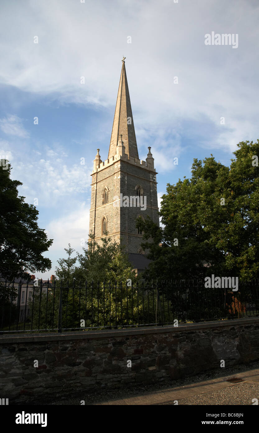the tower and spire of st columbs cathedral church of ireland church inside the walled city of derry county londonderry Stock Photo