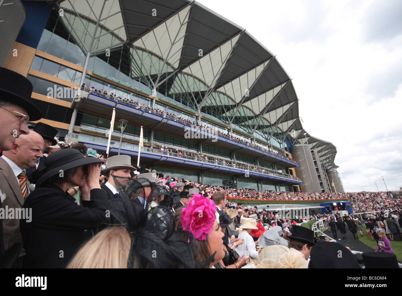 Ascot Ladies Day Stock Photo - Alamy