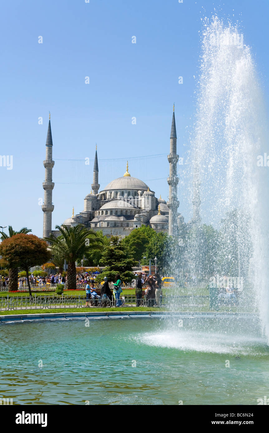 Sultan ahmet mosque fountain hi-res stock photography and images - Alamy