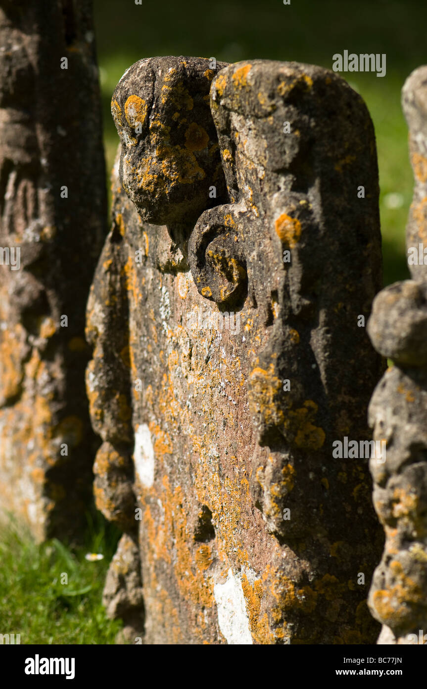 Very old headstone hi-res stock photography and images - Alamy