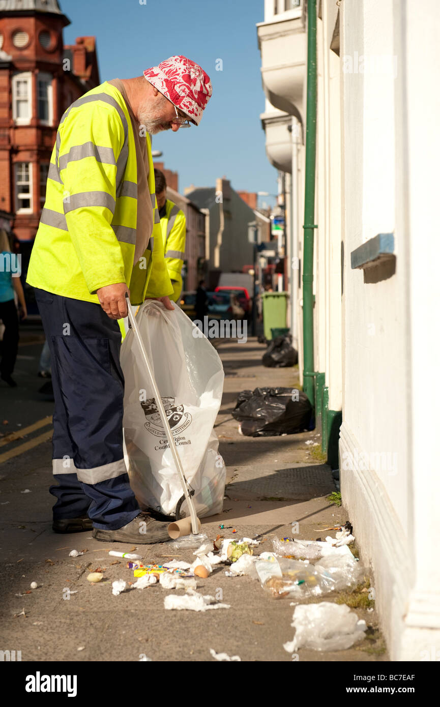 Bin collectors uk hires stock photography and images Alamy