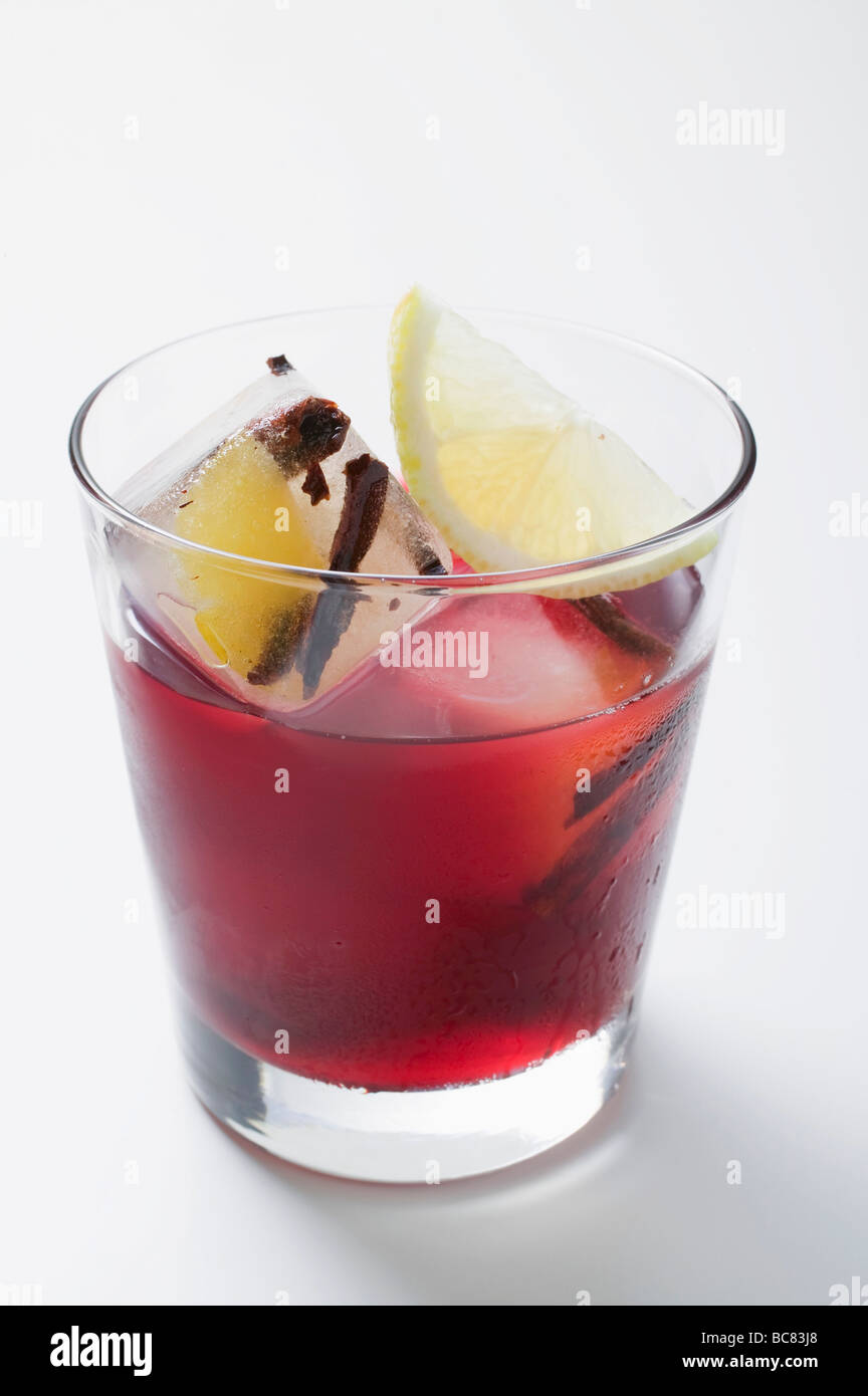 Ice cube red wine hires stock photography and images Alamy