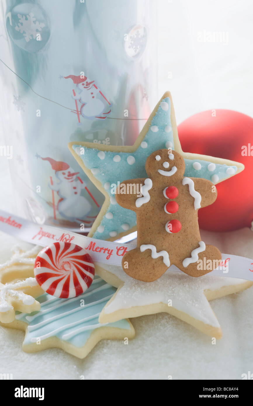 USA, Illinois, Metamora, Martini glasses with candies inside against  illuminated Christmas tree Stock Photo - Alamy