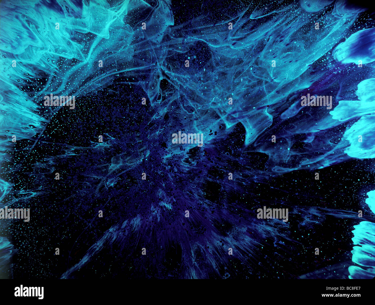 Special Effects -fluid flows within liquids Stock Photo - Alamy