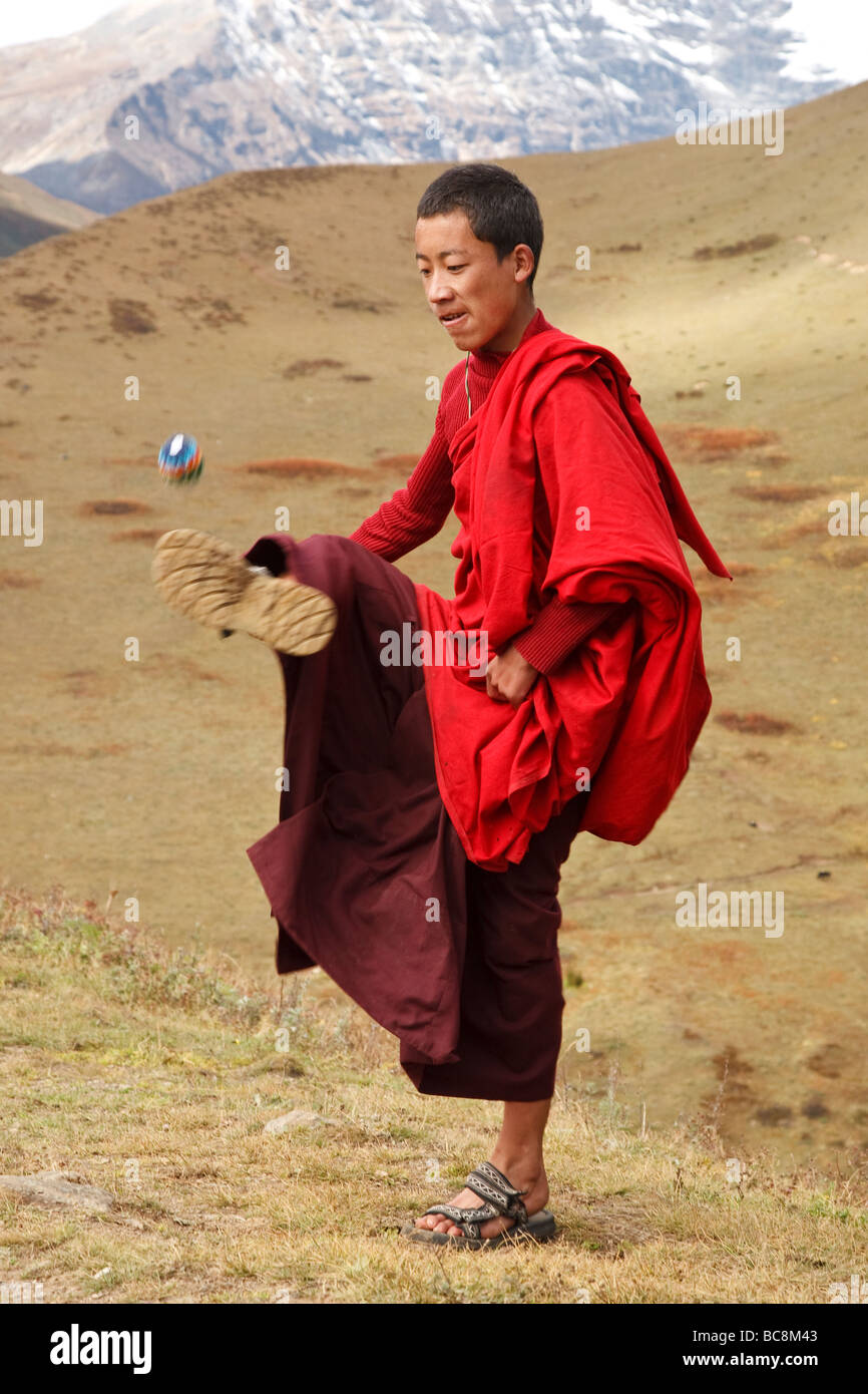 Hacky sack hires stock photography and images Alamy