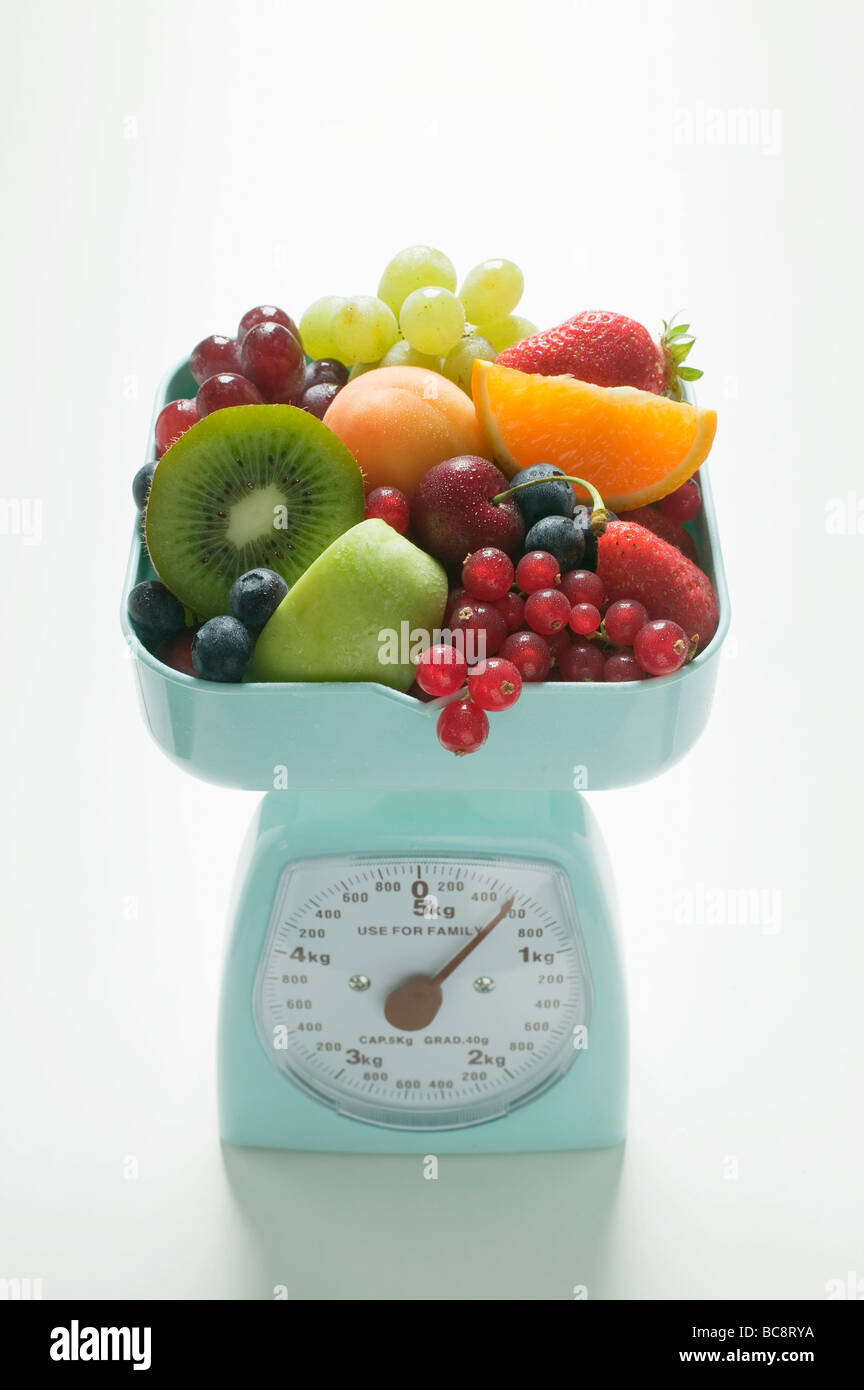 Kitchen scales cut out hires stock photography and images Alamy