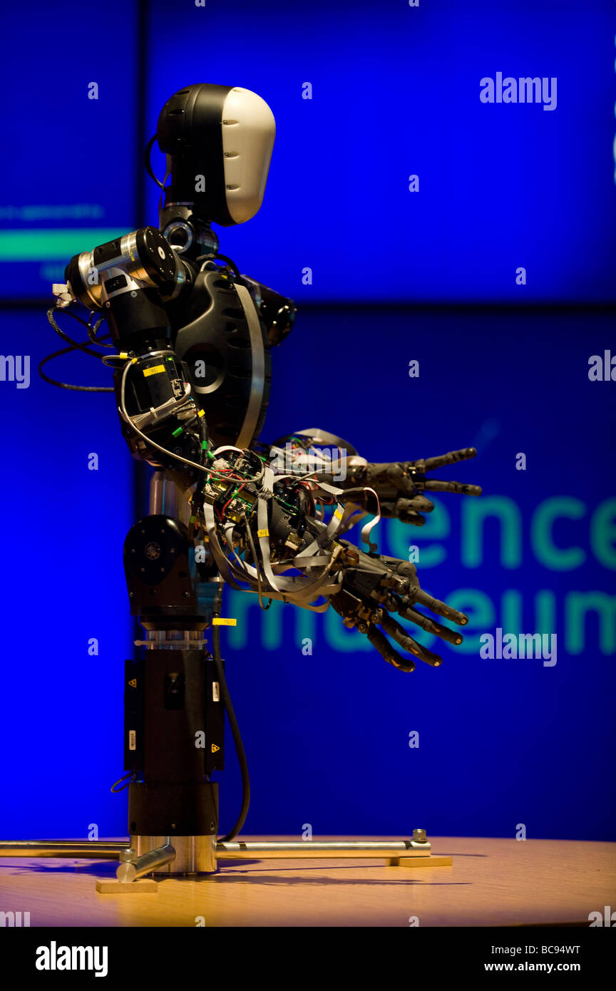 BERTI a humansized gesturing robot built by Graham Whiteley at the