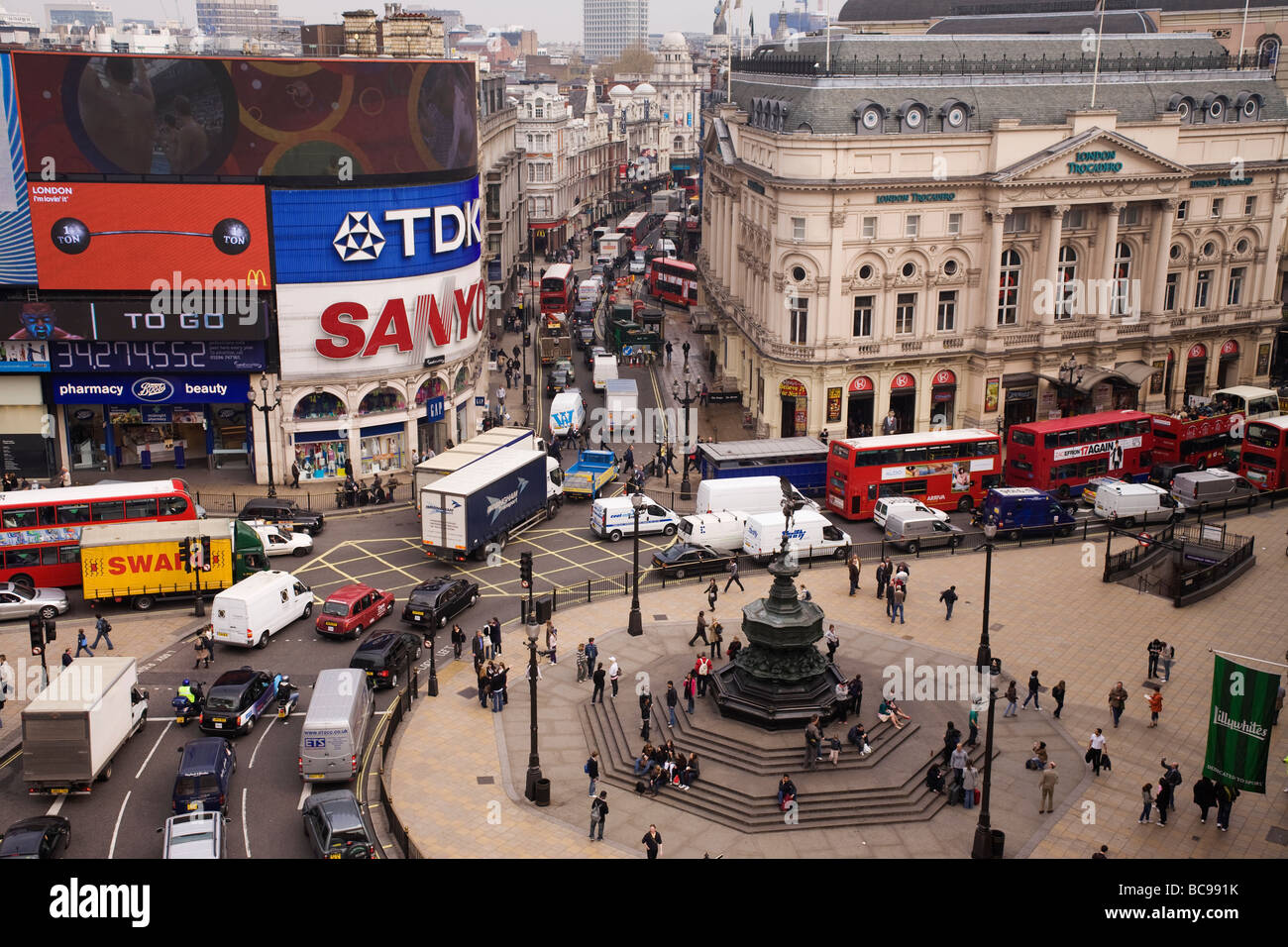 Piccadilly Circus London and Traffic from above Stock Photo Alamy