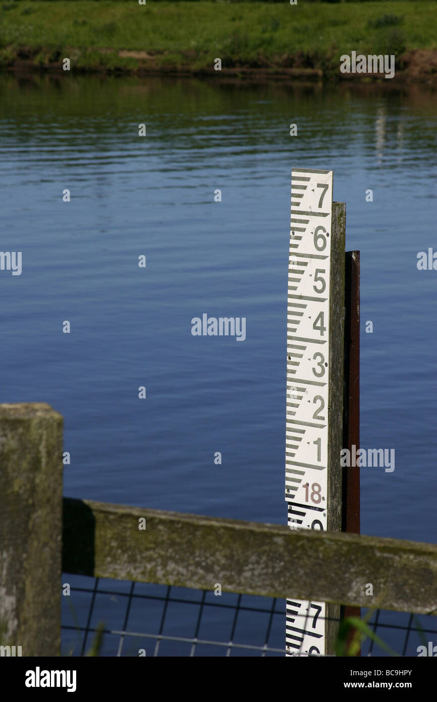 A water level indicator at a reservoir in the U.K Stock Photo Alamy