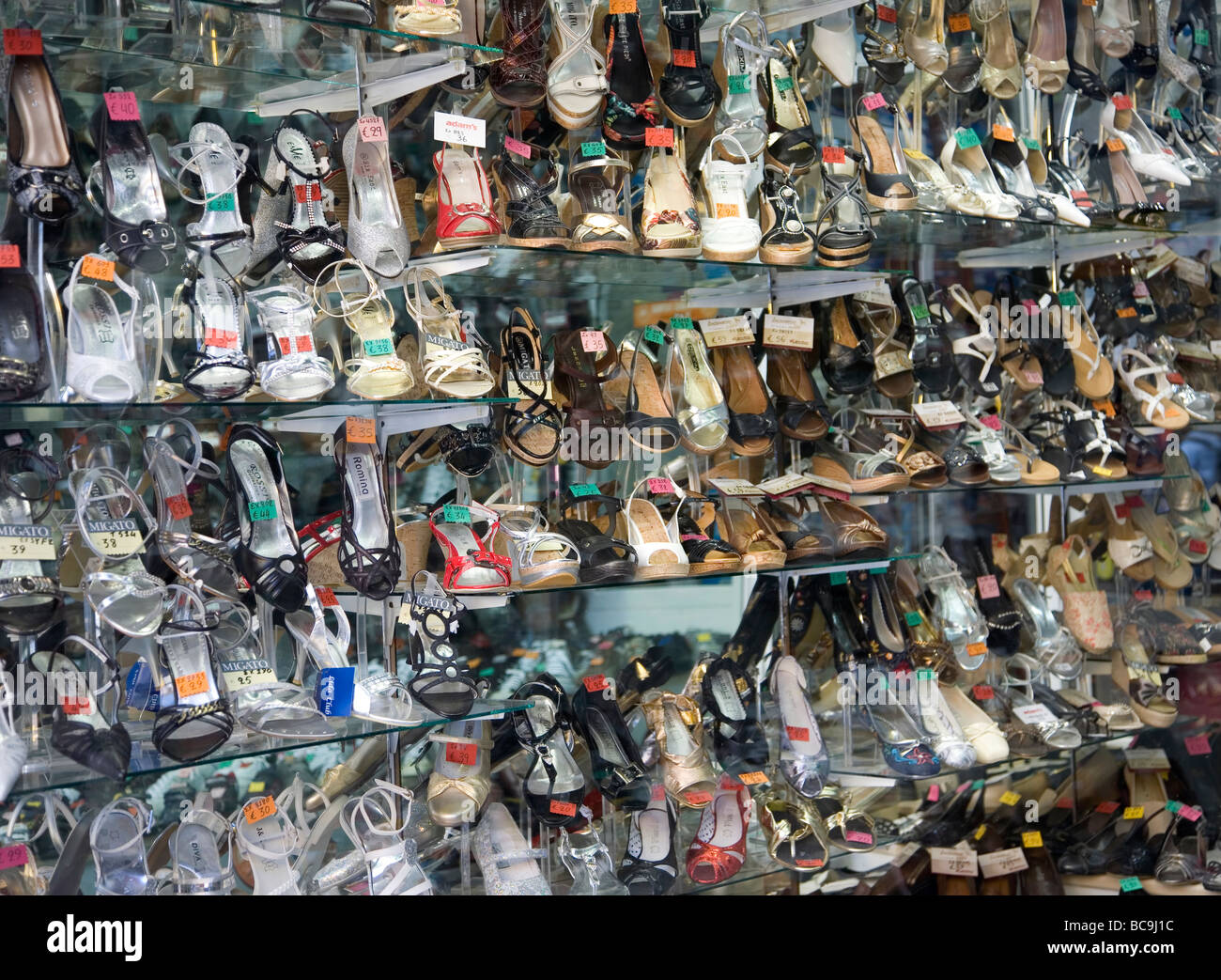 Shoes shoe shop greece hi-res stock photography and images - Alamy