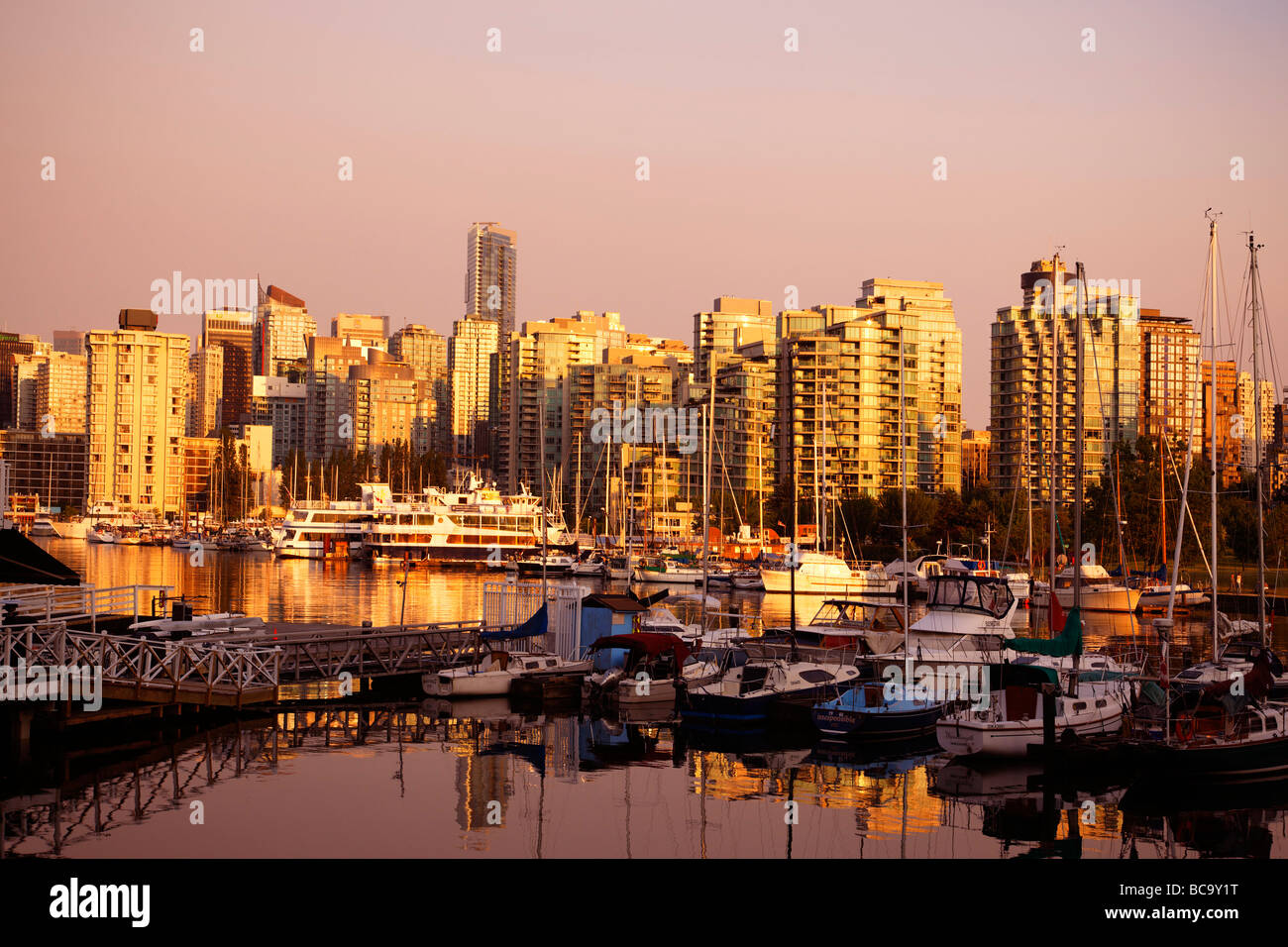 Vancouver city hi-res stock photography and images - Alamy