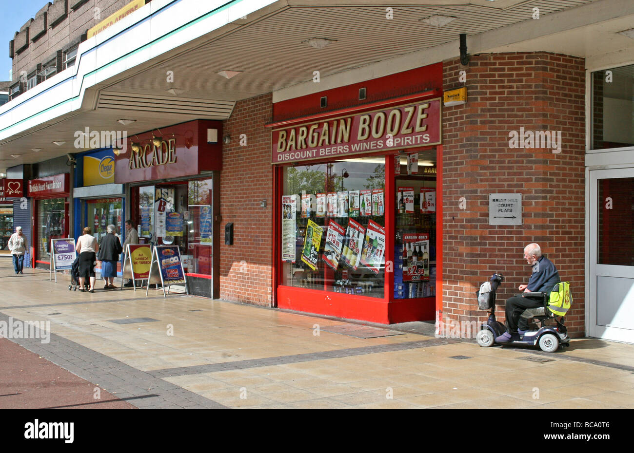 Salford shopping precinct salford greater hires stock photography and