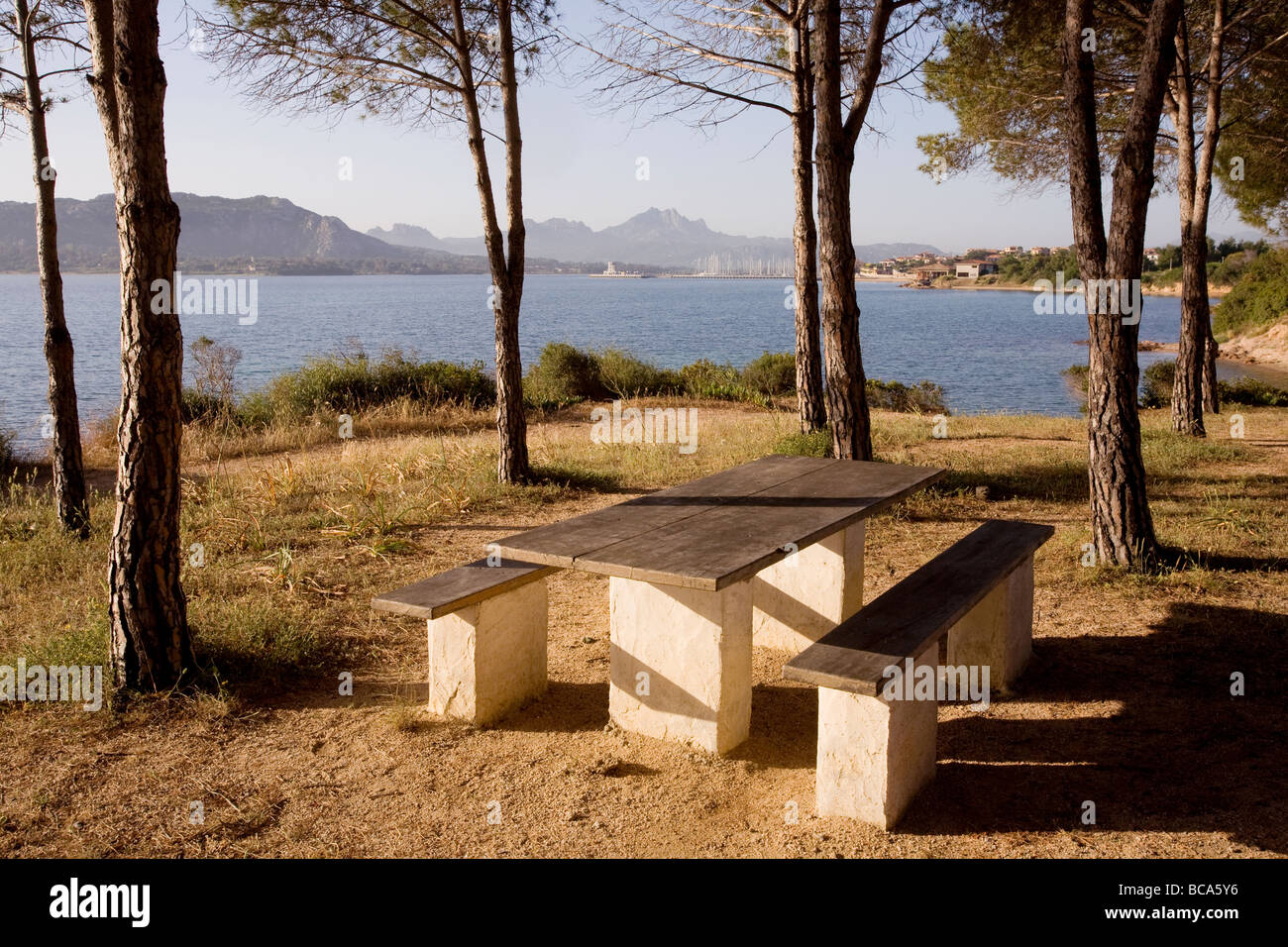 Shady benches and tables hi-res stock photography and images - Alamy