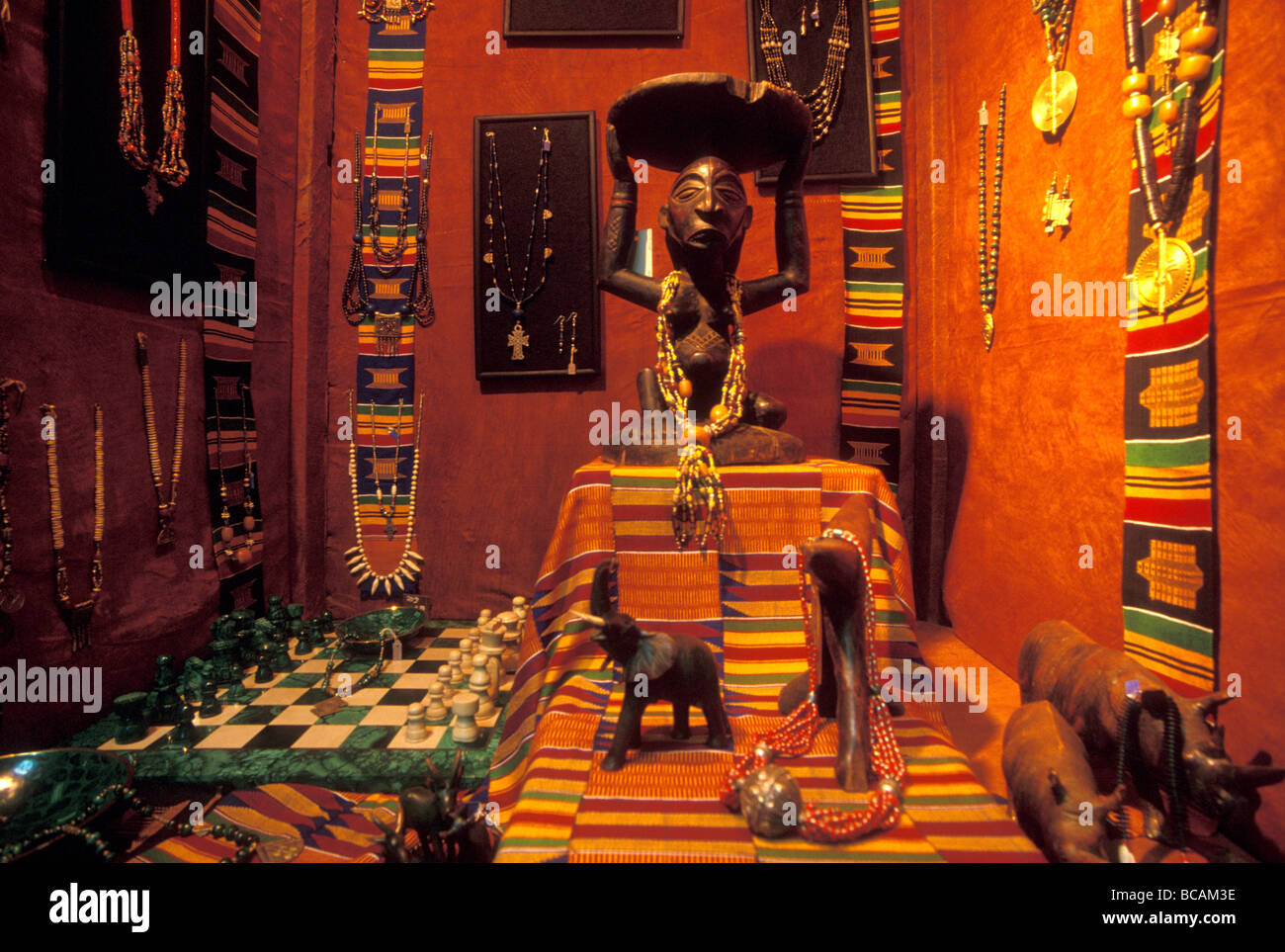 craft shop display nairobi kenya Stock Photo Alamy