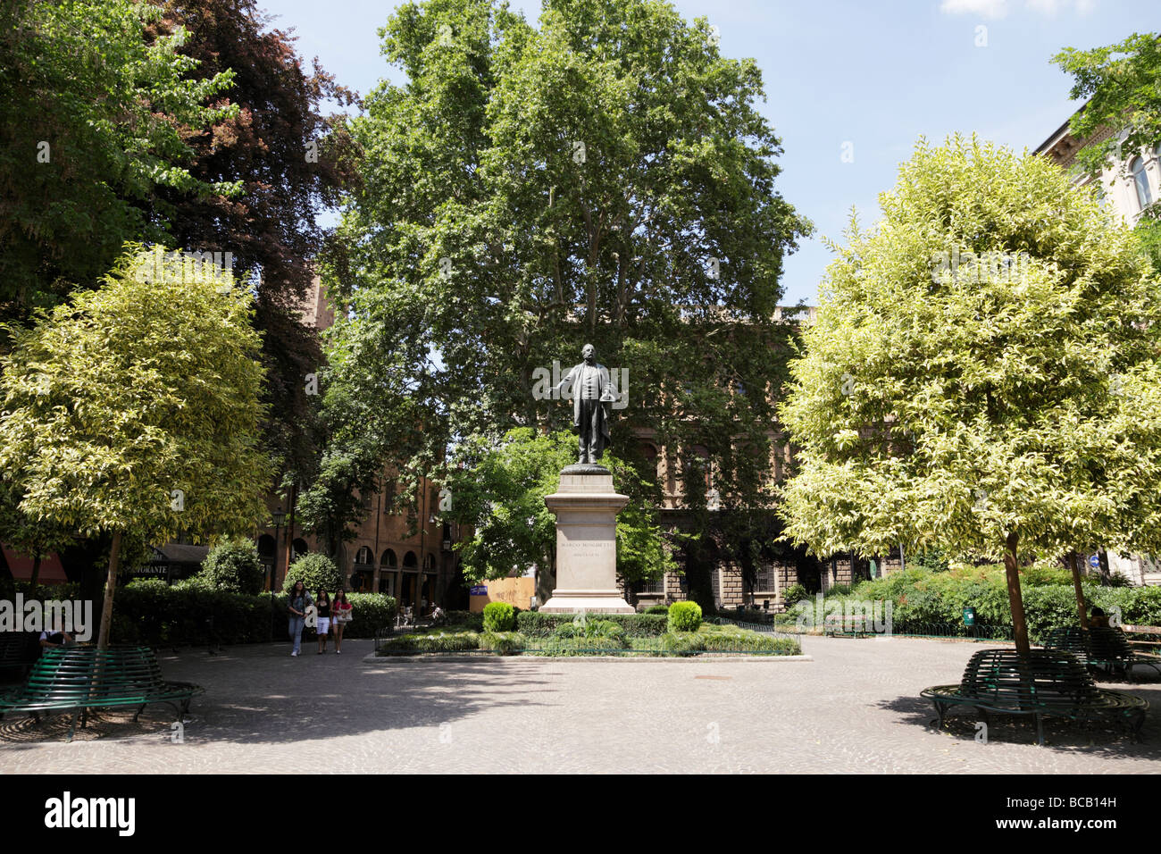 piazza minghetti from via farini bologna italy Stock Photo Alamy