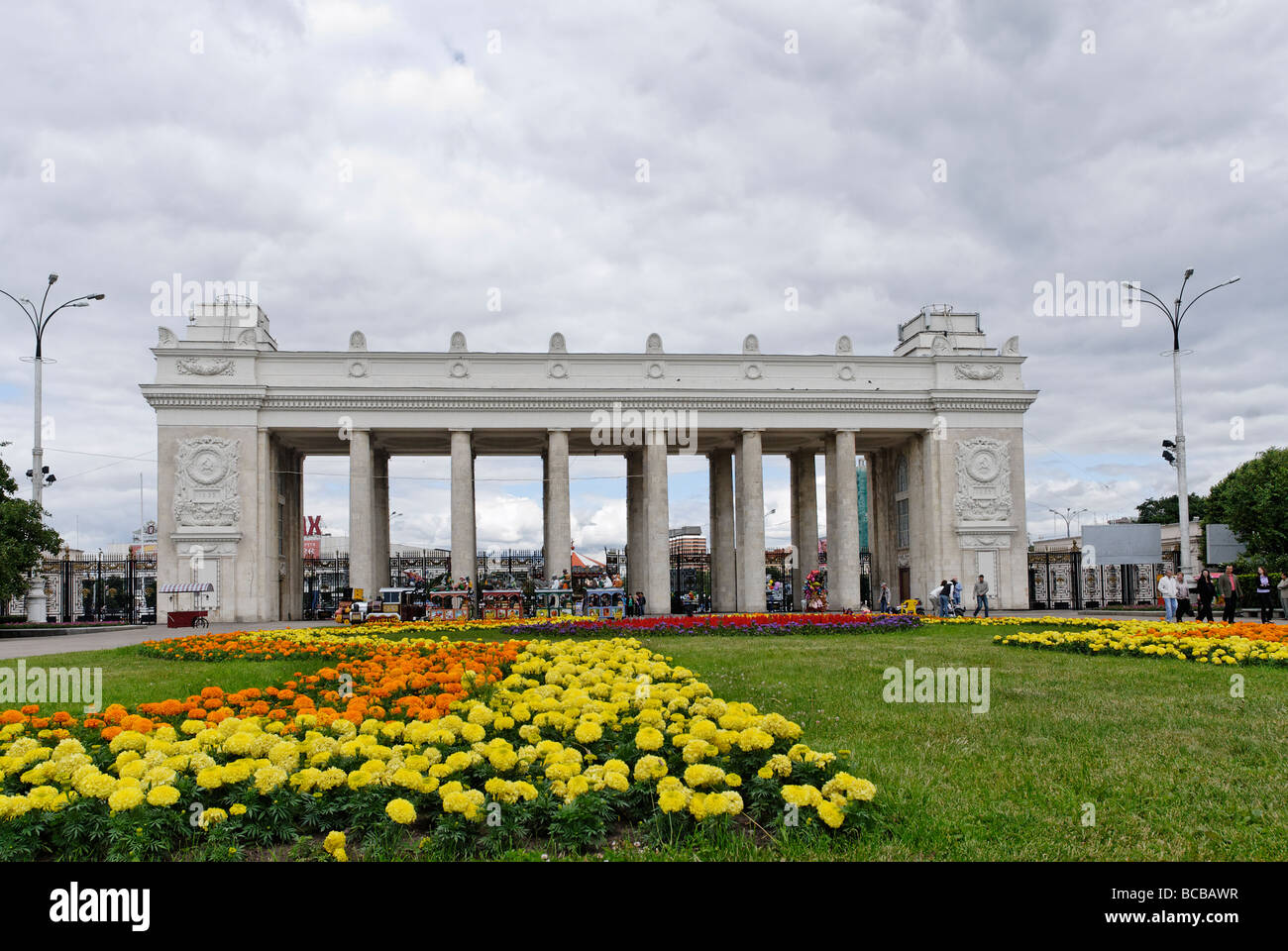 what are the main objectives of comparative