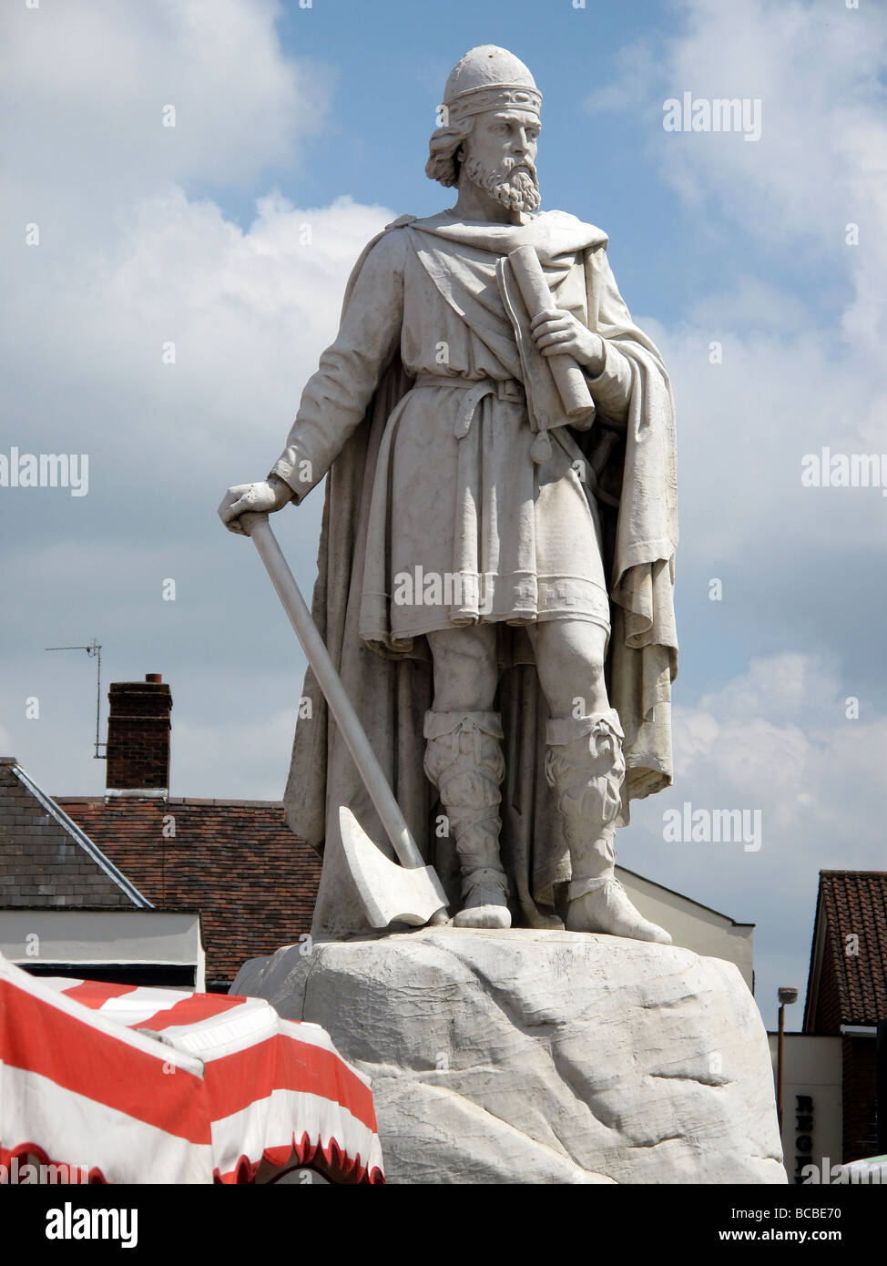 The Statue of King Alfred the Great which resides in Wantage Market