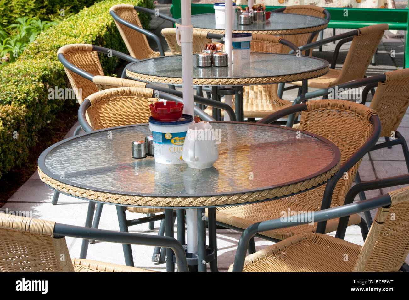 Empty cafe tables and chairs Stock Photo Alamy