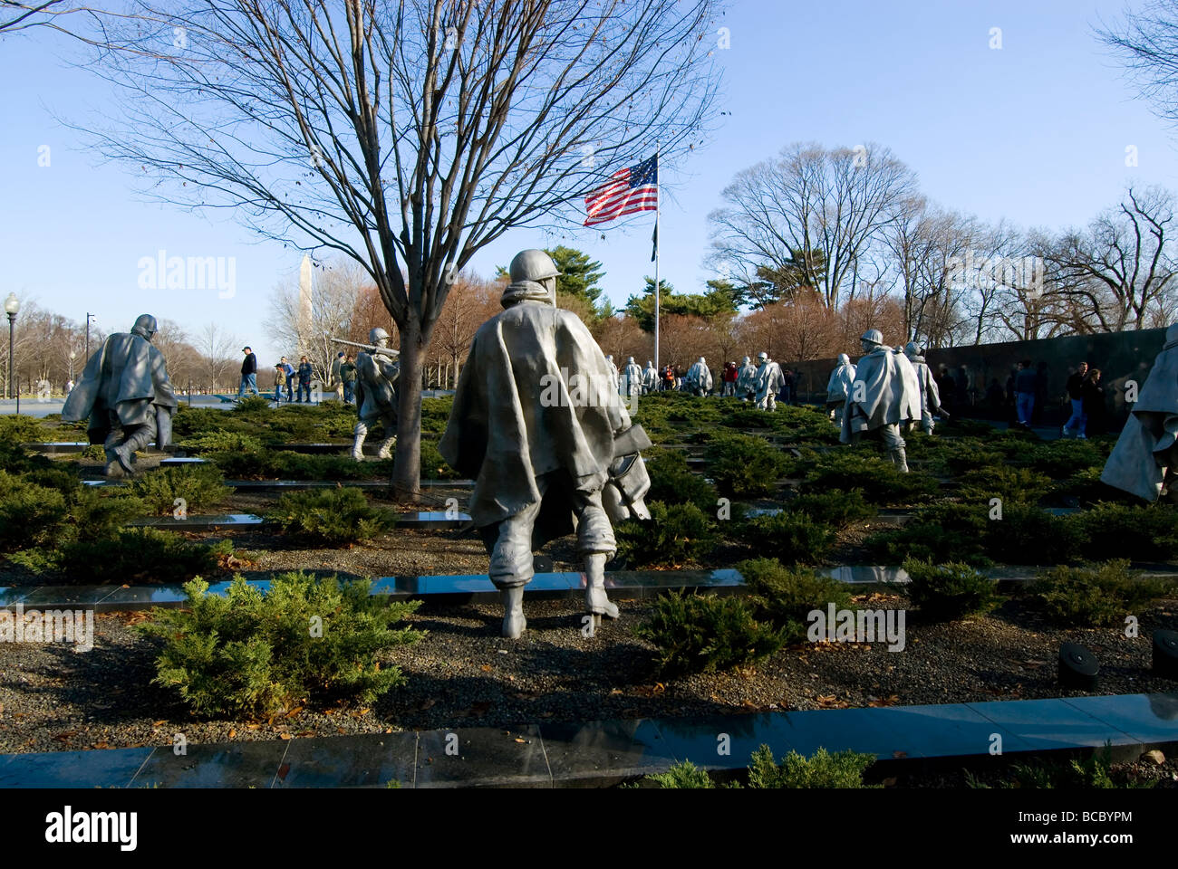 soldiers advancing bronze statues Korean War Veterans Memorial
