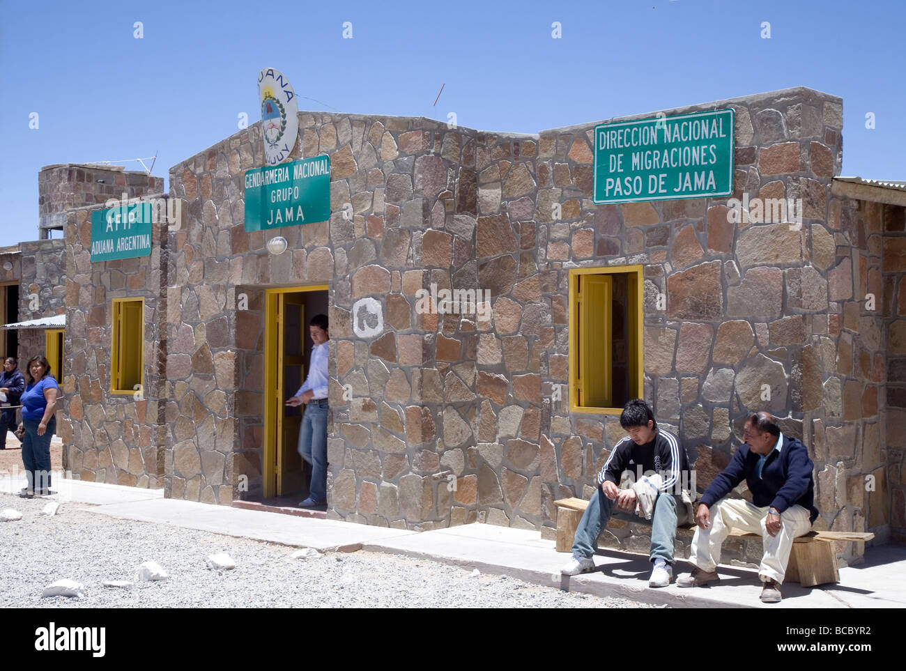 People waiting at the Argentine border crossing high in the Andes, Paso de Jama, Argentina Stock Photo