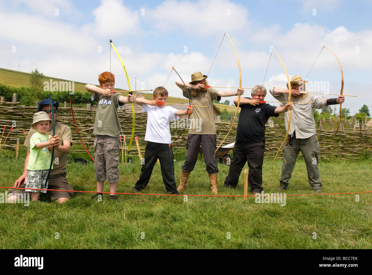 Bows and arrows hires stock photography and images Alamy