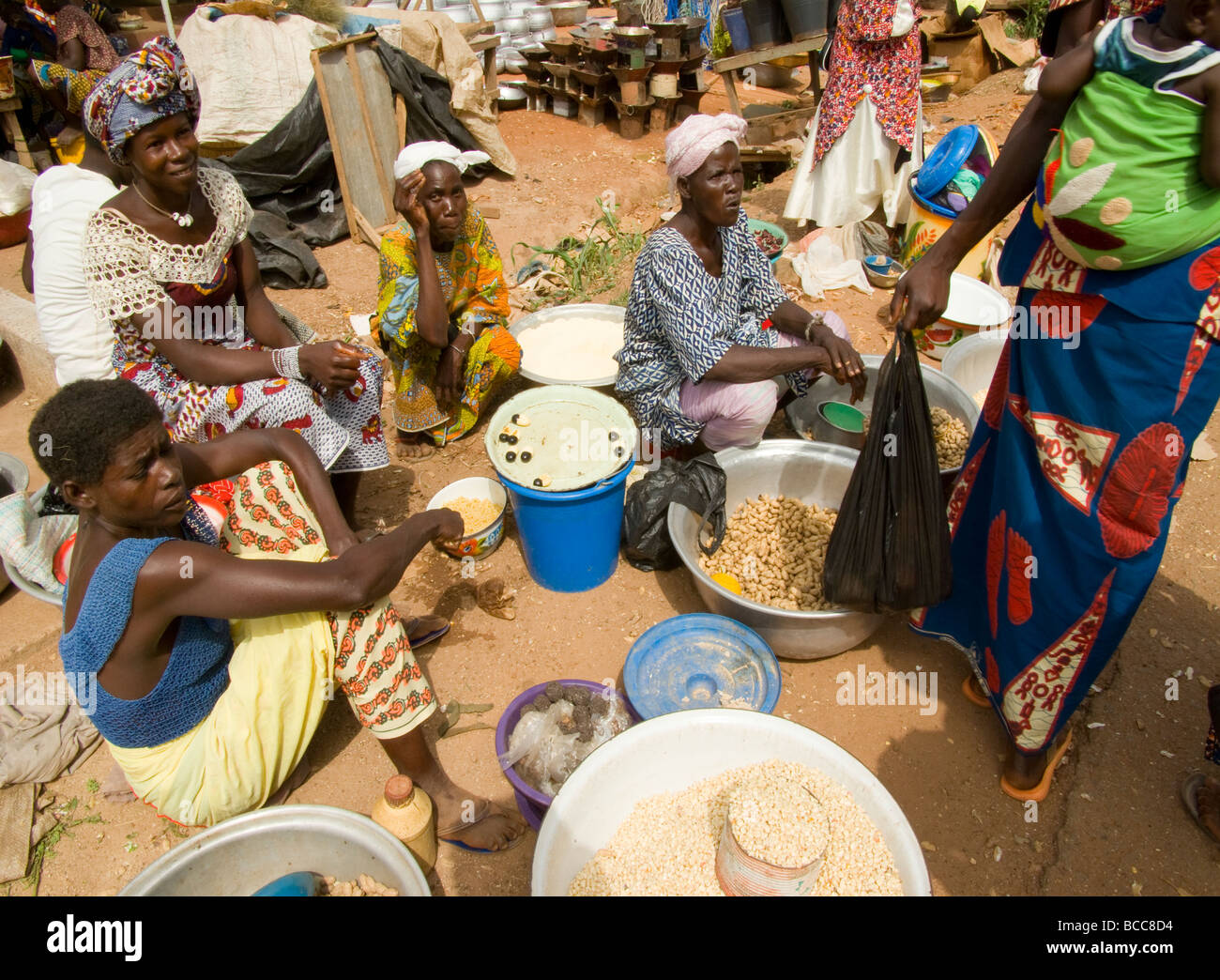 Burkina Faso. Lobi Country. Weekly market of Gaoua. Sale of cereals. Stock Photo