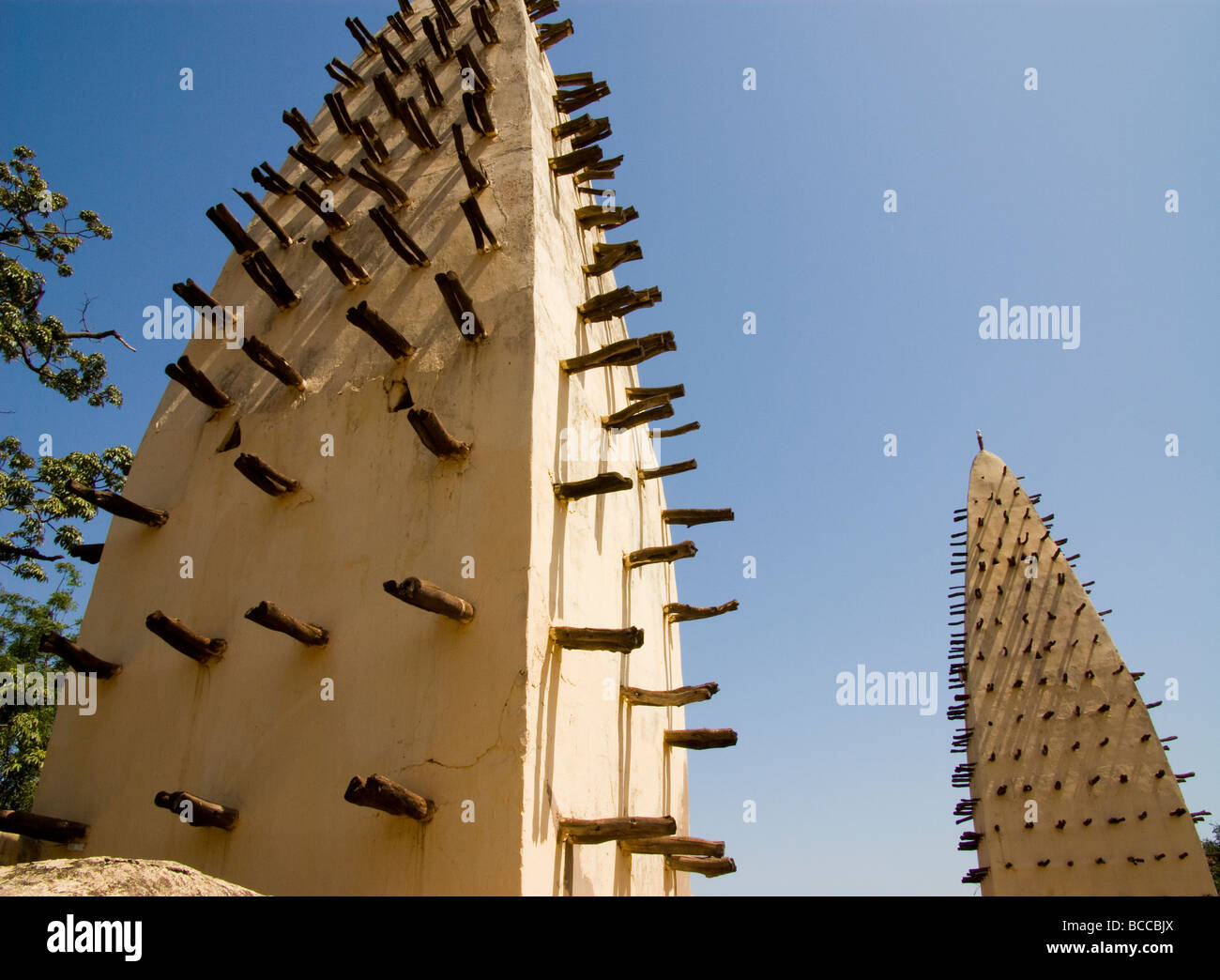 Burkina Faso. Sahel. Great mosque of Bobo-Dioulasso. Sudanese style architecture built in adobe. Stock Photo