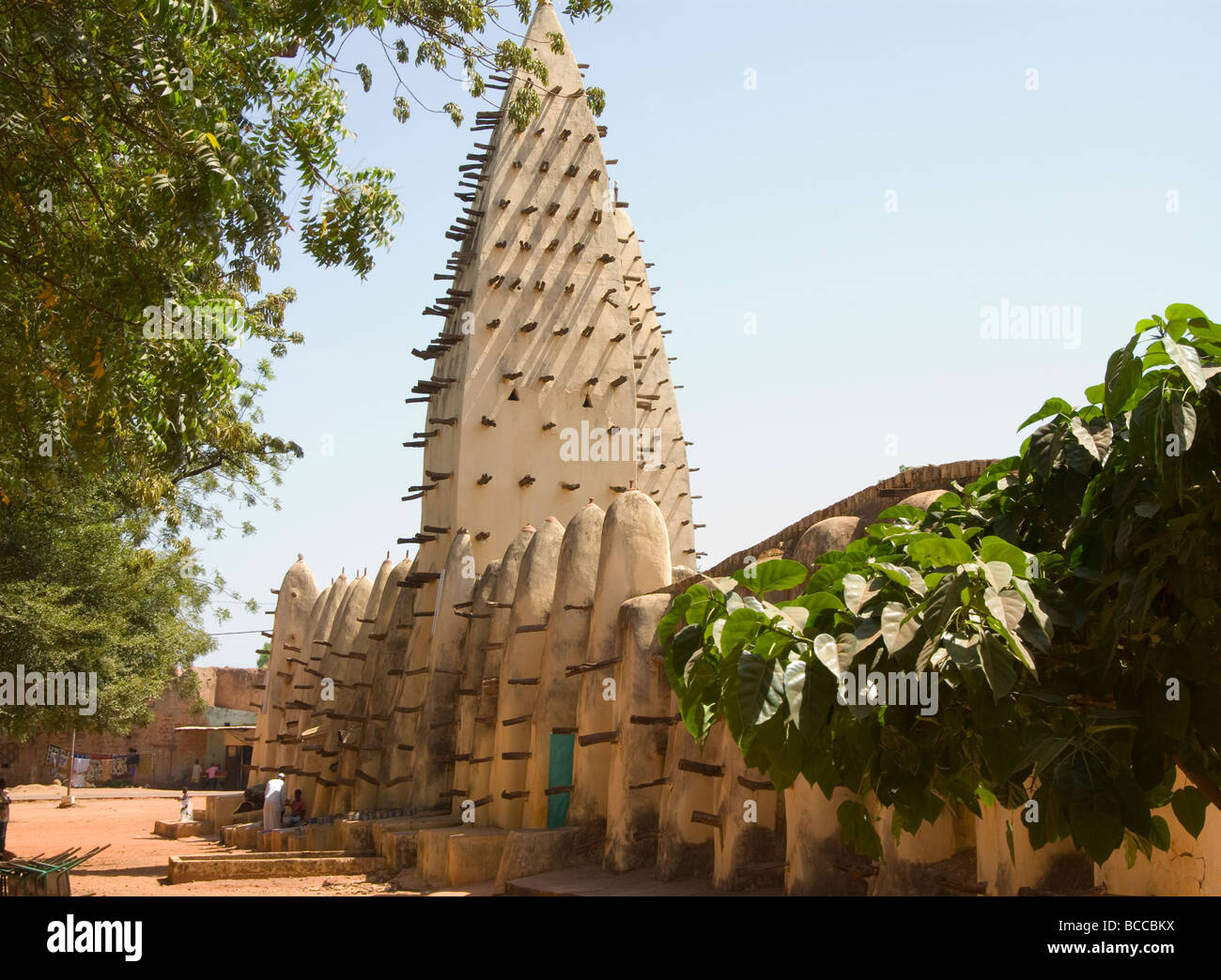 Burkina Faso. Sahel. Great mosque of Bobo-Dioulasso. Sudanese style architecture built in adobe. Stock Photo