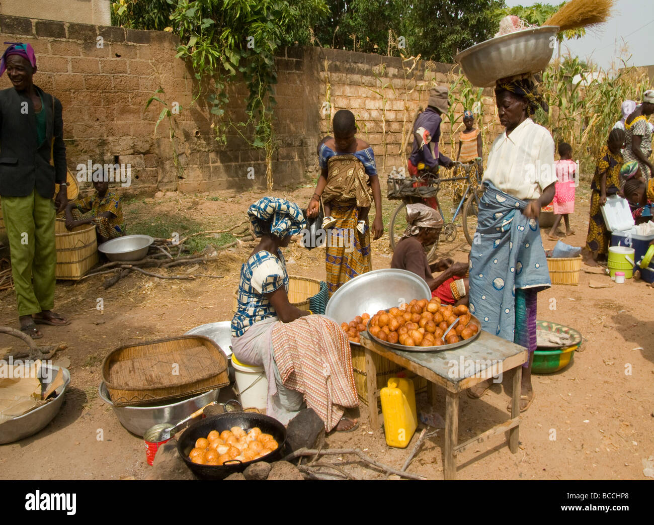 Burkina Faso. Lobi Country. Weekly market of Gaoua. Millet fritters. Stock Photo