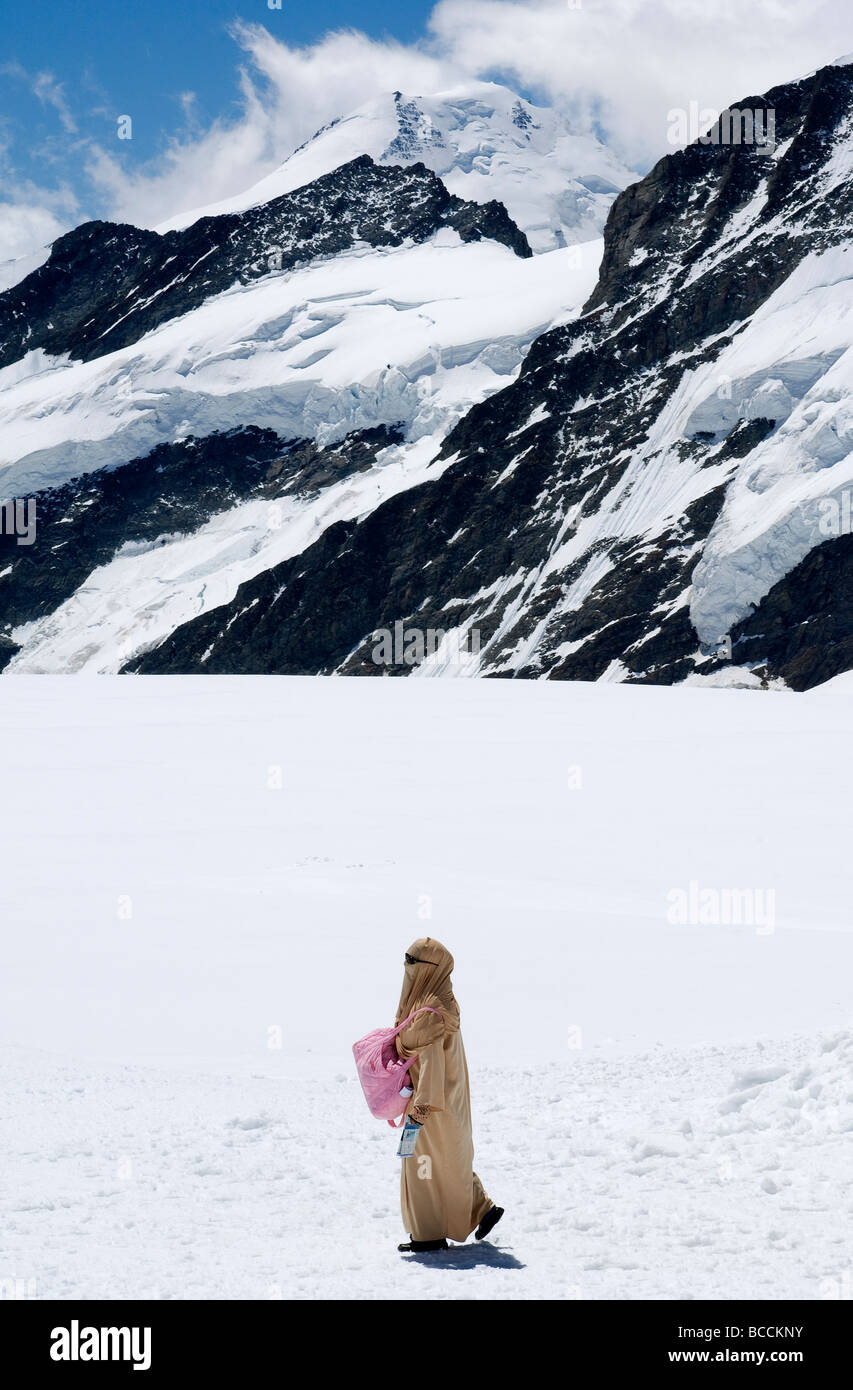 Switzerland, Canton of Bern, Bernese Oberland, Jungfrau Aletsch Bietschhorn (3 454 m) called the Top of Europe, Veiled woman Stock Photo