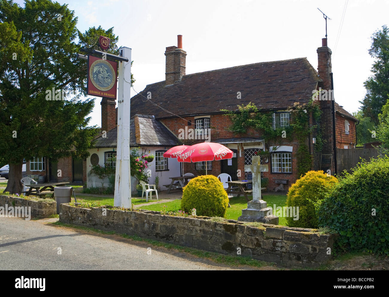 George and Dragon pub at Dragon's Green, West Sussex, UK Stock Photo