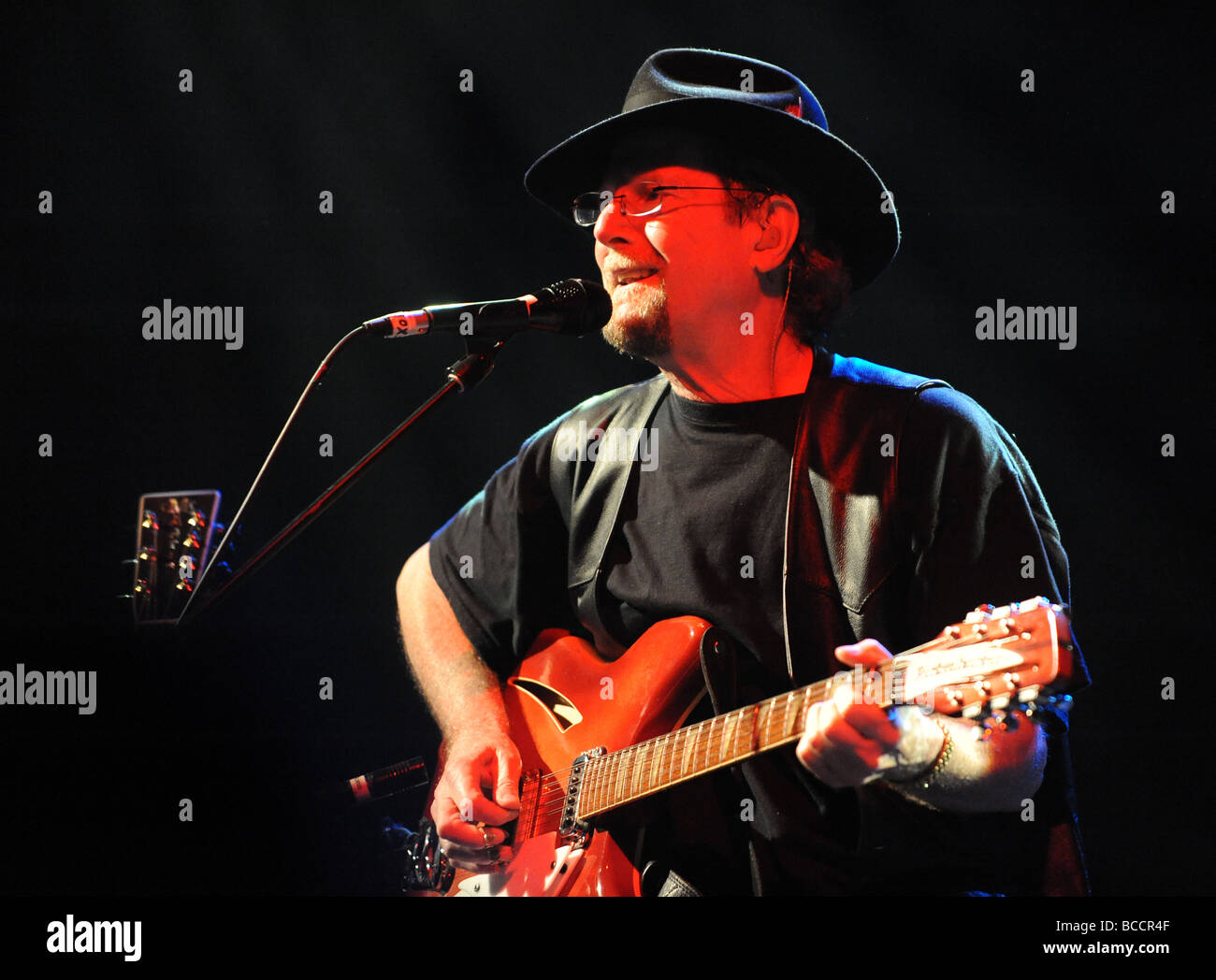Roger Mcguinn Hi Res Stock Photography And Images Alamy