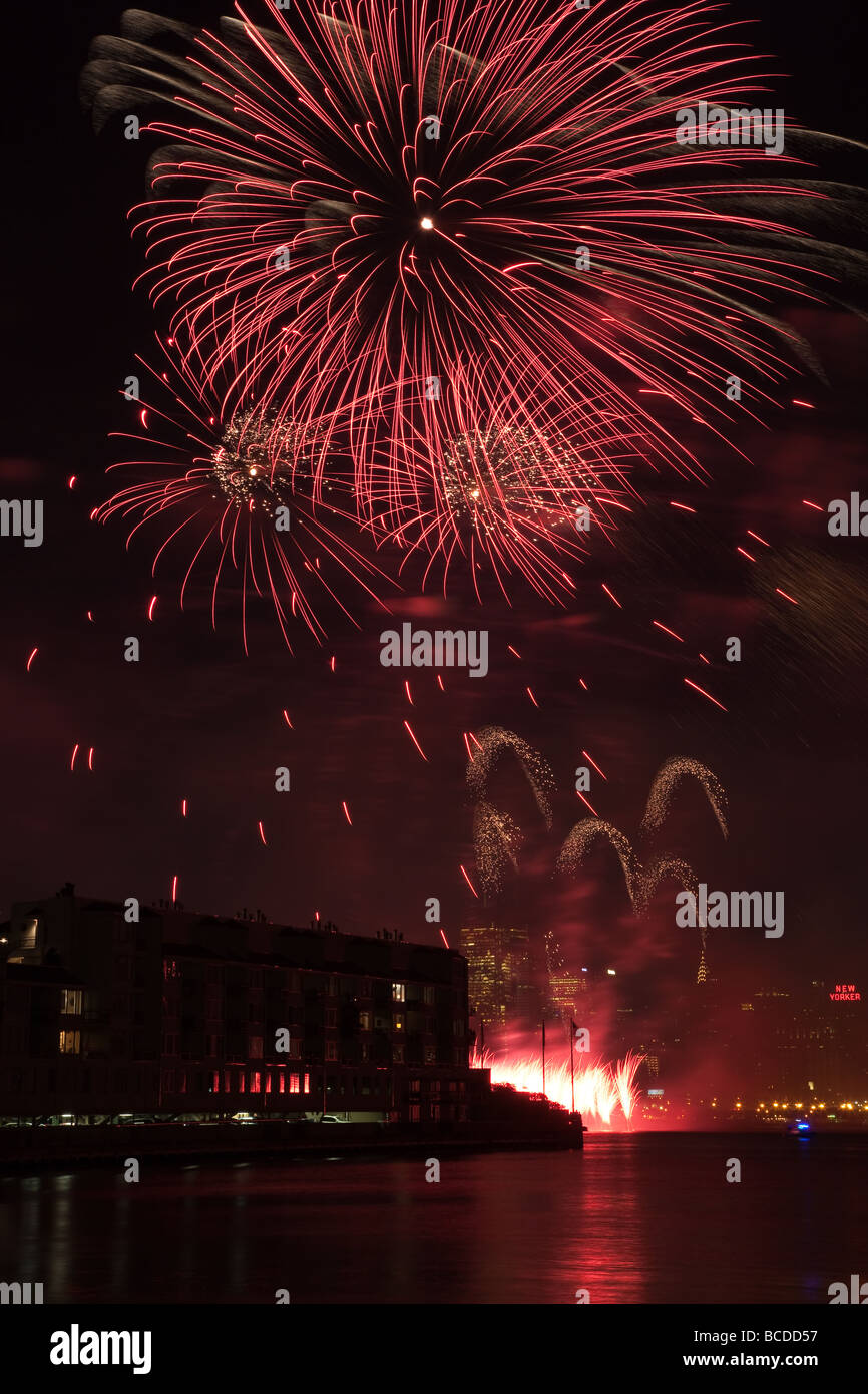 The annual Macy's Fourth of July fireworks extravaganza lights the sky over the Hudson river on July 4, 2009. Stock Photo