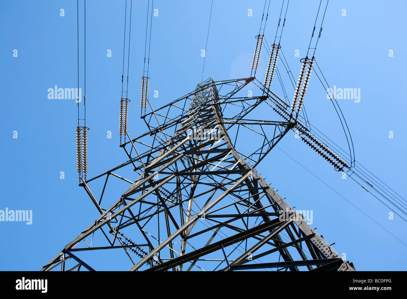 Electricity pylon seen from below. Lee Valley nature reserve, Lee Valley Regional Park, London, England, UK Stock Photo