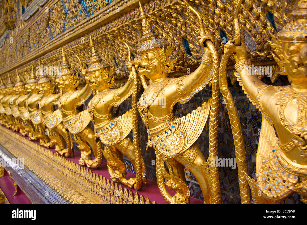 Golden temple guardians Stock Photo Alamy
