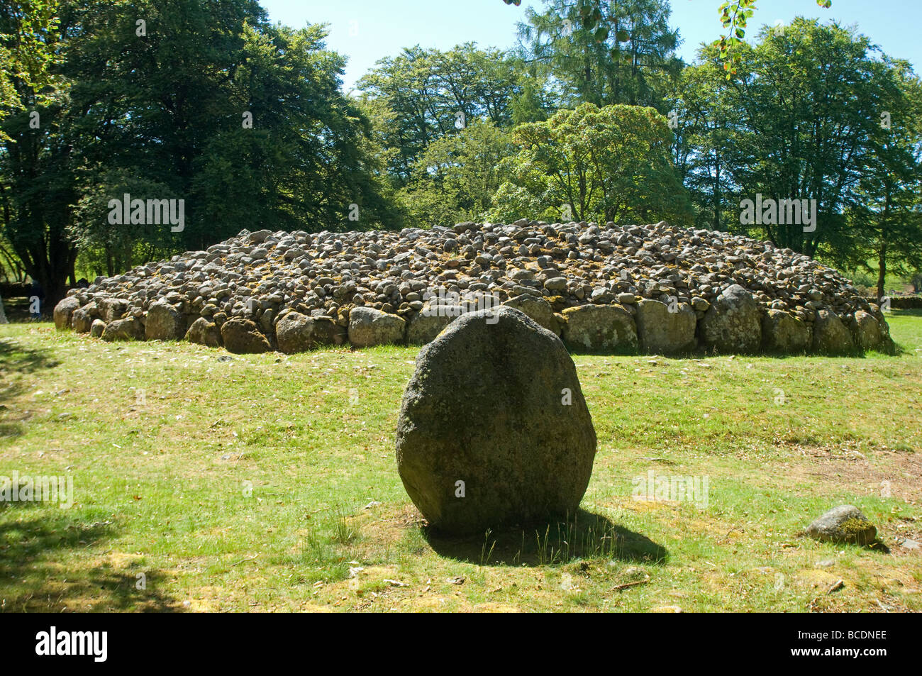 Balnuaran of Clava chambered Cairns & standing stones Invernessshire Stock Photo Alamy