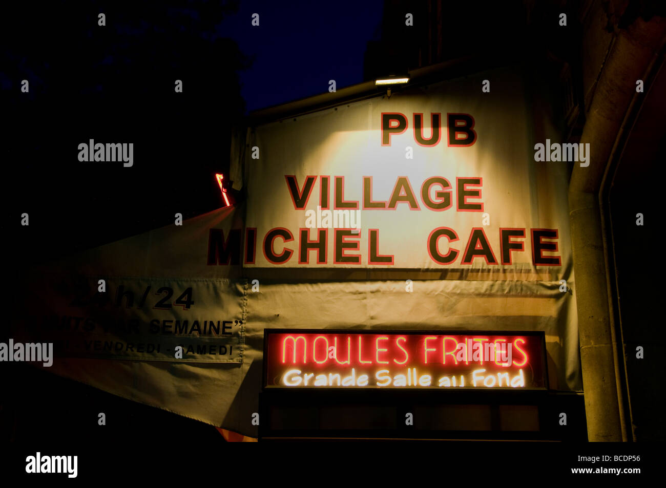 Paris french bar hires stock photography and images Alamy