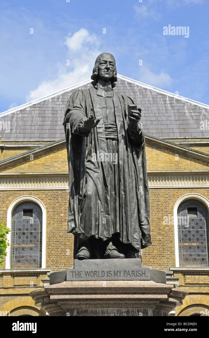 Statue of John Wesley in front of Wesley's Chapel City Road London England UK Stock Photo