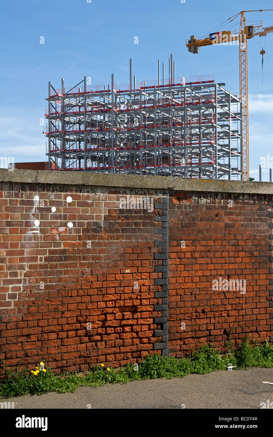 Steel framed building under construction Stock Photo - Alamy