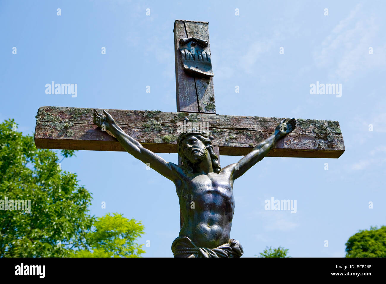 Jesus christ cross statue cemetery hi-res stock photography and images ...