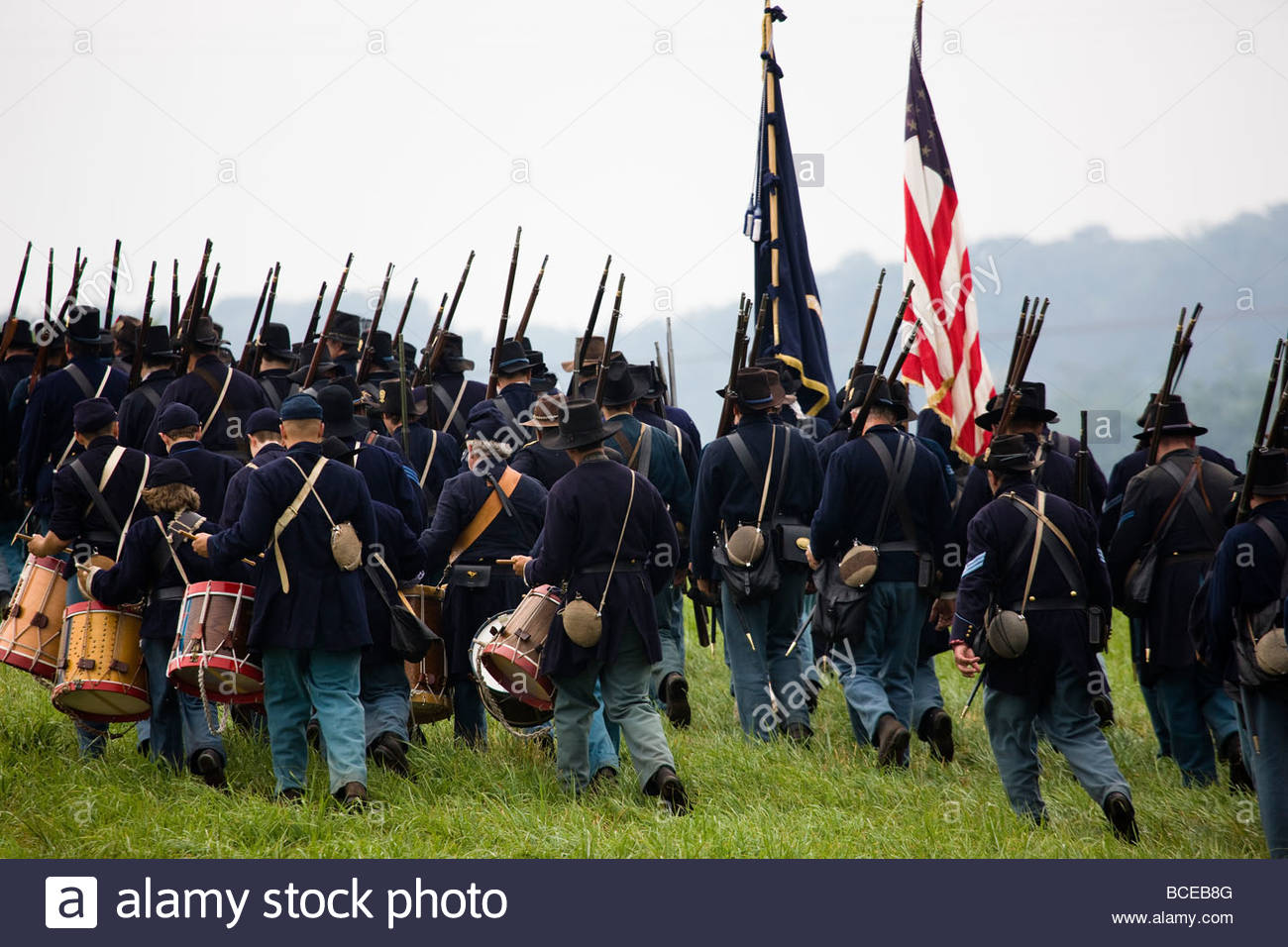 union-soldiers-march-into-battle-for-a-civil-war-reenactment-BCEB8G.jpg