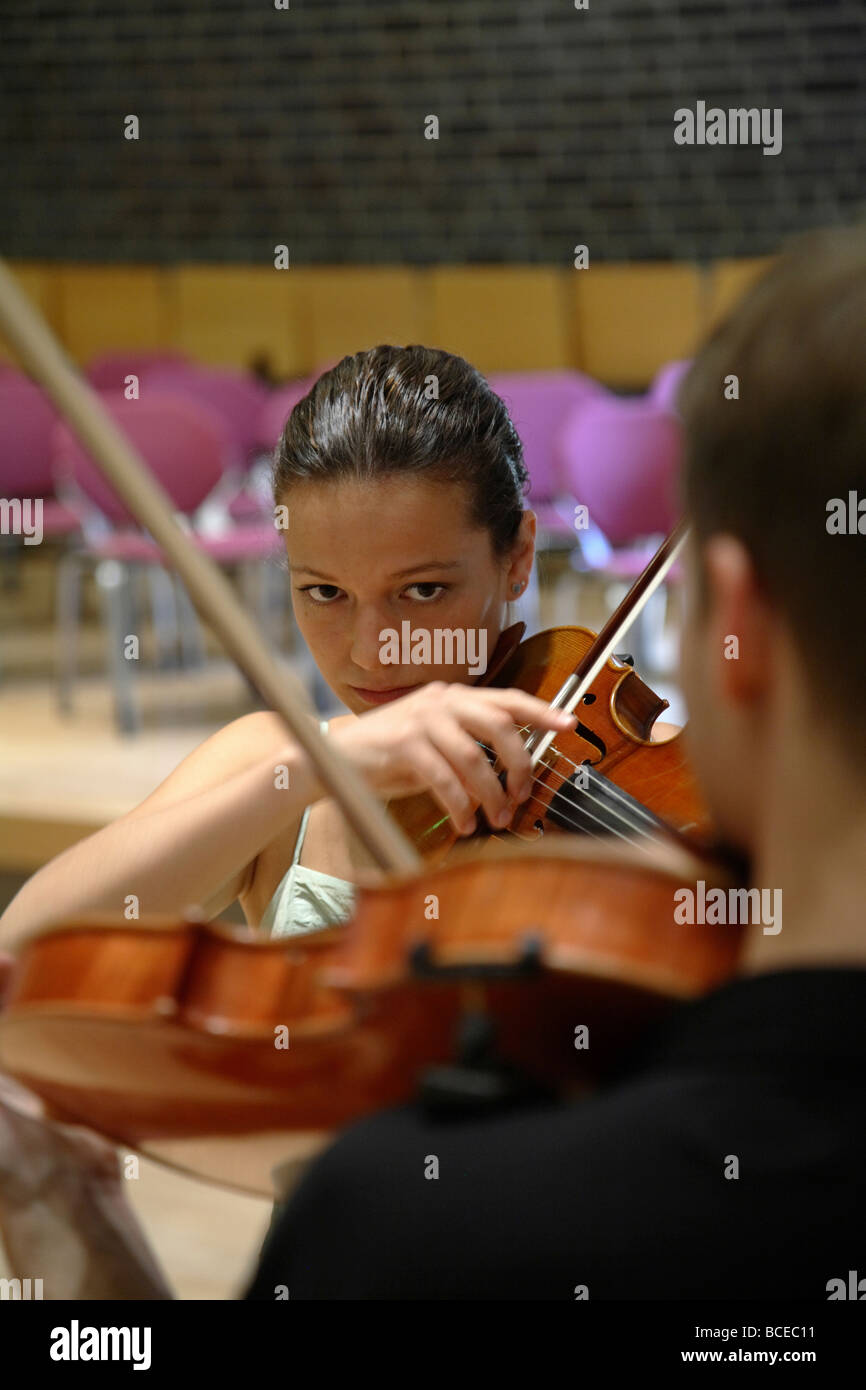 Carolina Kurkowski Perez playing violin, Duesseldorf, Germany Stock Photo